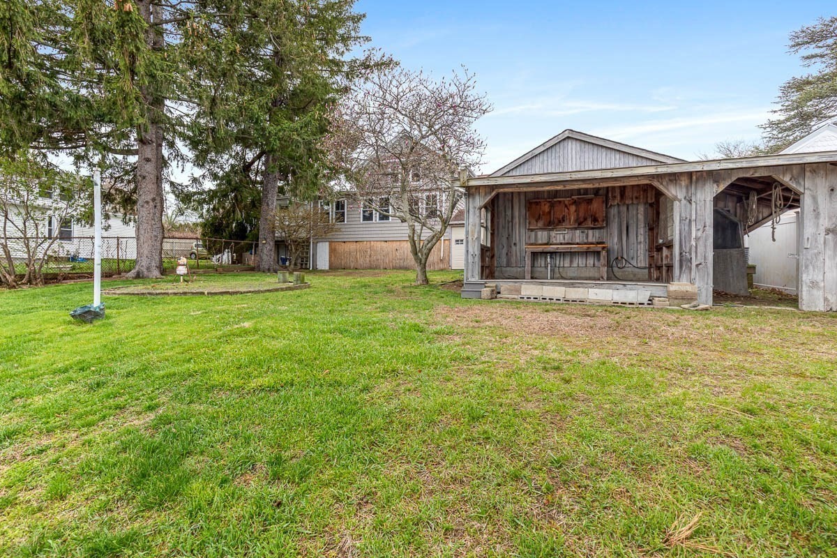 1292 Riverside Ave Property Photo 27