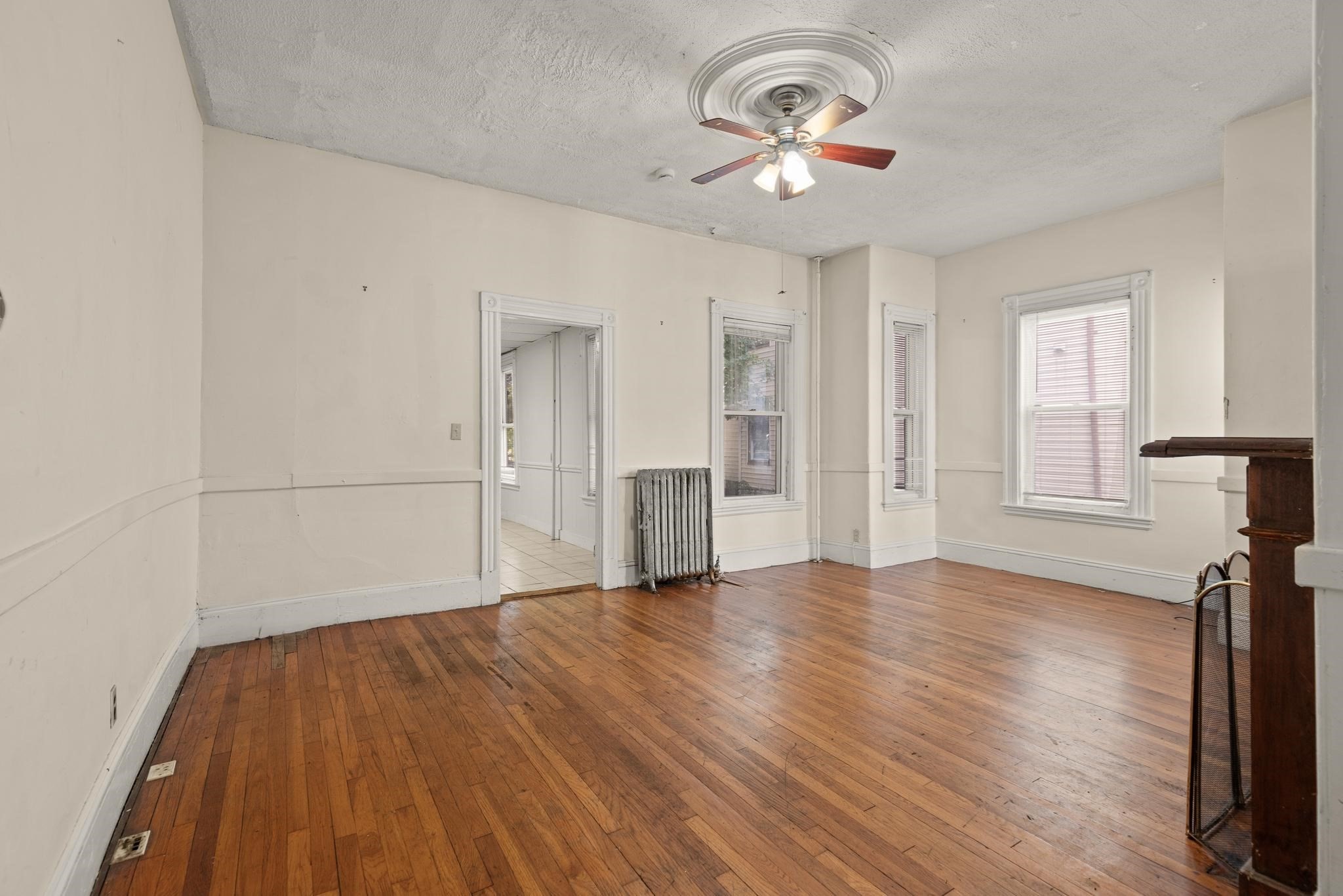 32-34 Linden St Property Photo 5