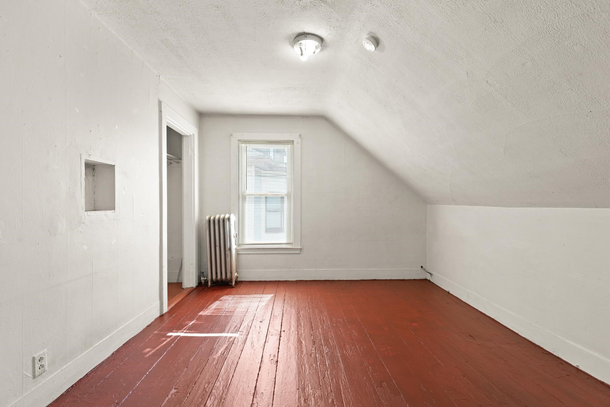 32-34 Linden St Property Photo 16