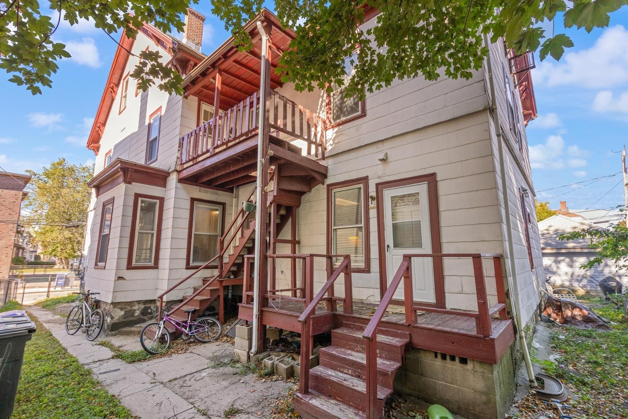 32-34 Linden St Property Photo 34