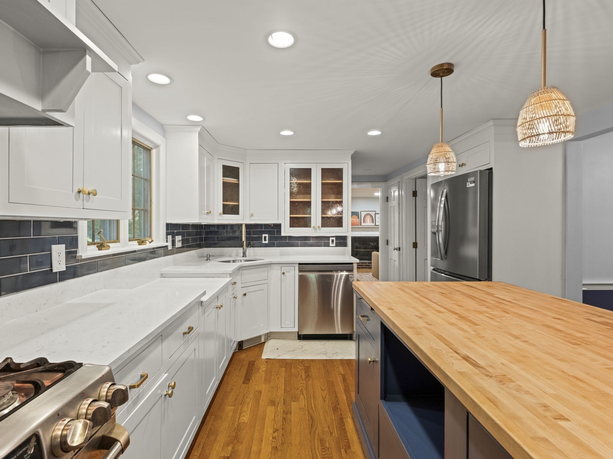 16 Agawam Road Property Photo 2