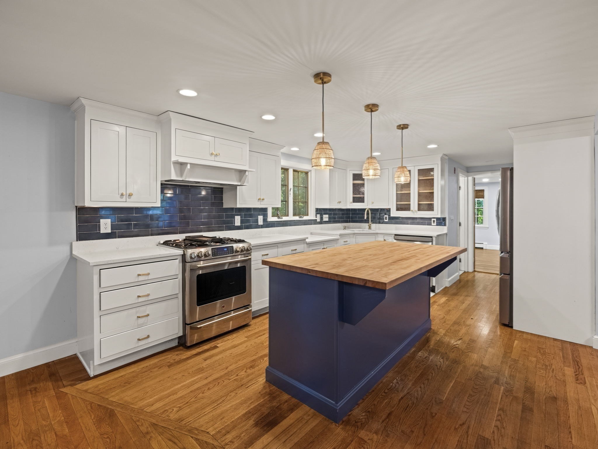 16 Agawam Road Property Photo 4