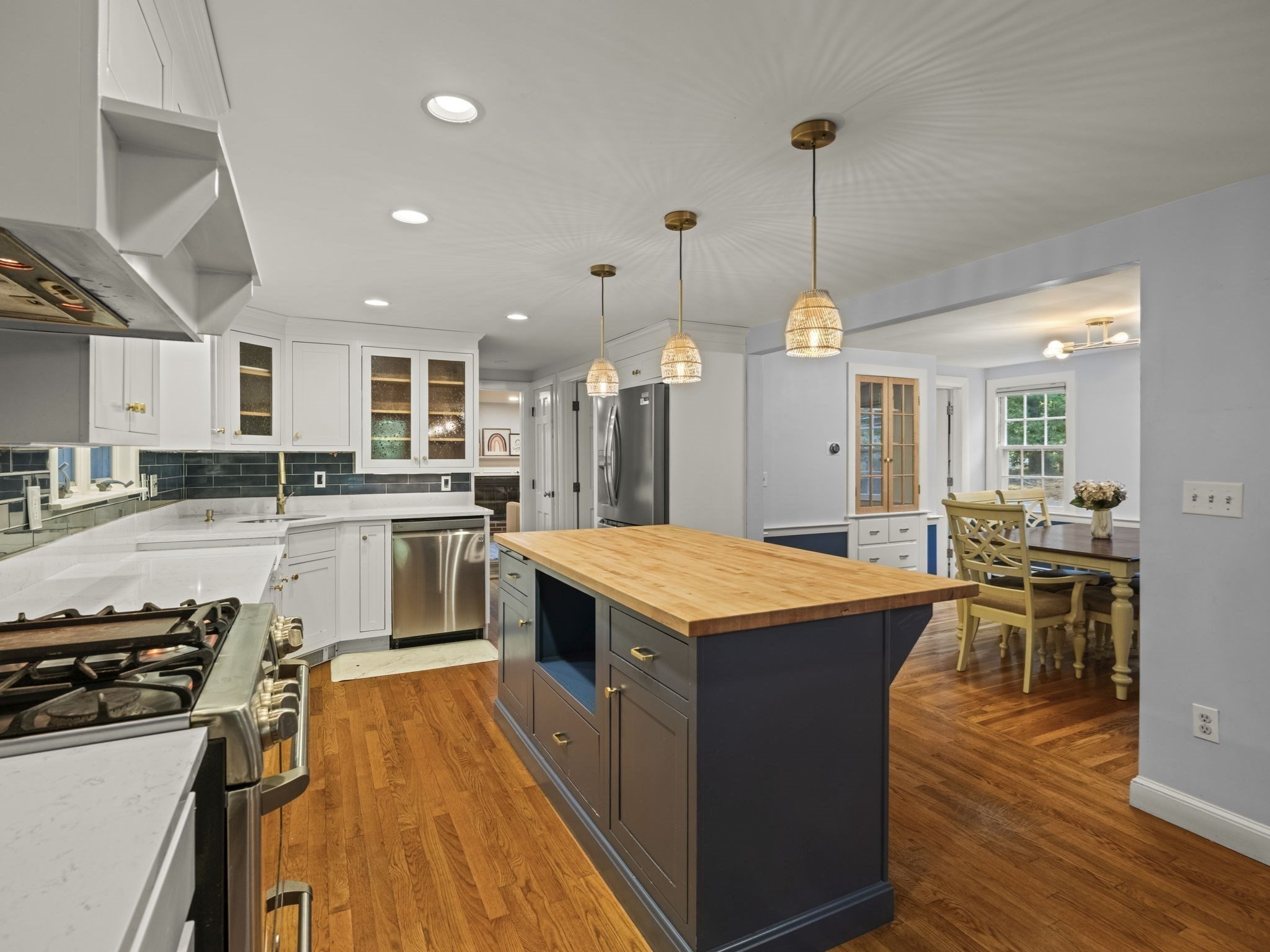 16 Agawam Road Property Photo 6