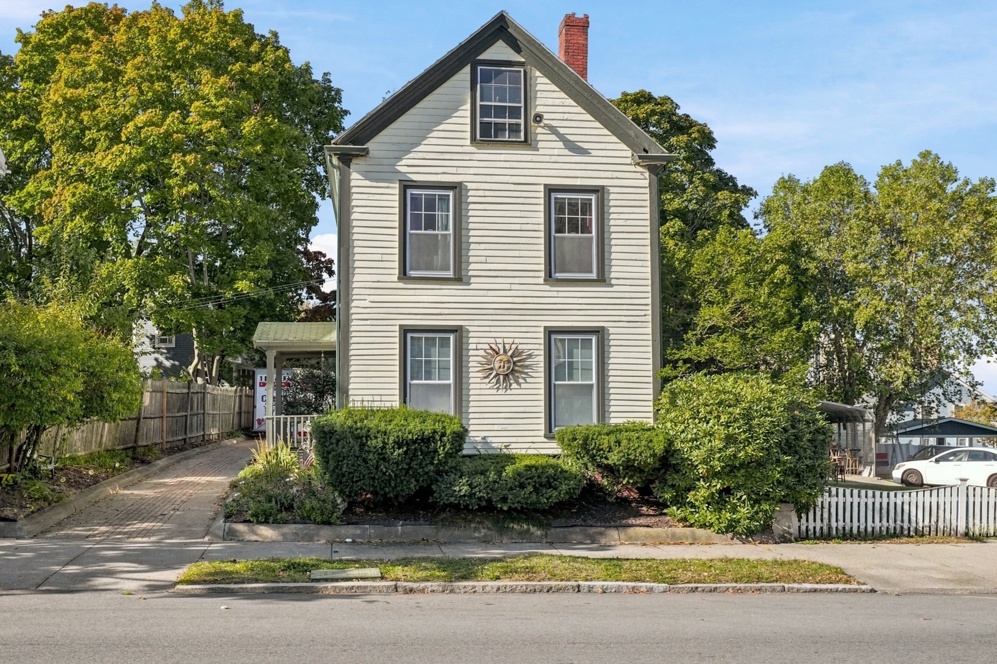 75 Nahant St Property Photo 1