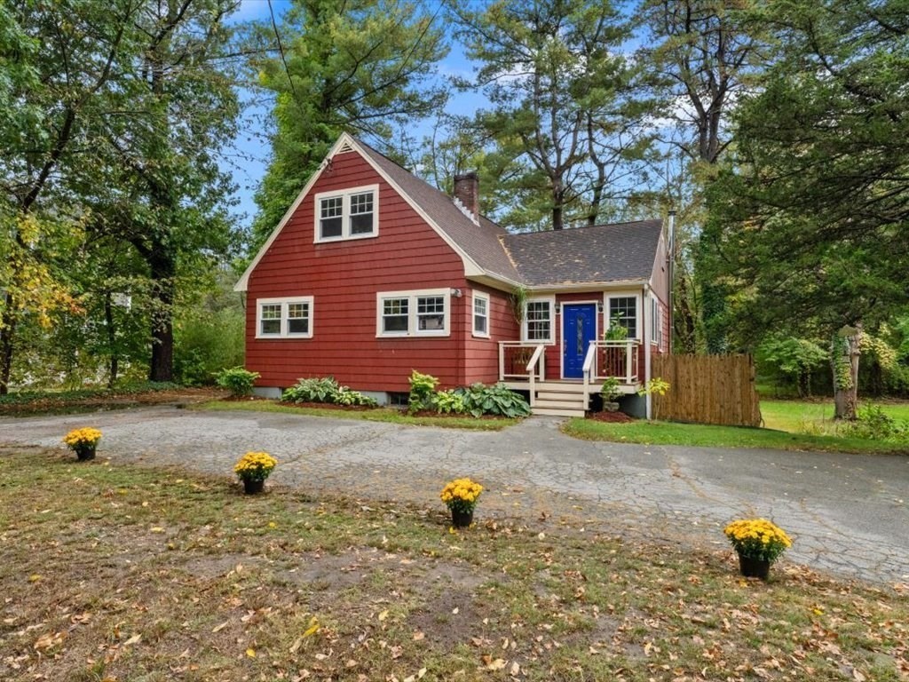 290 East Street Property Photo 1