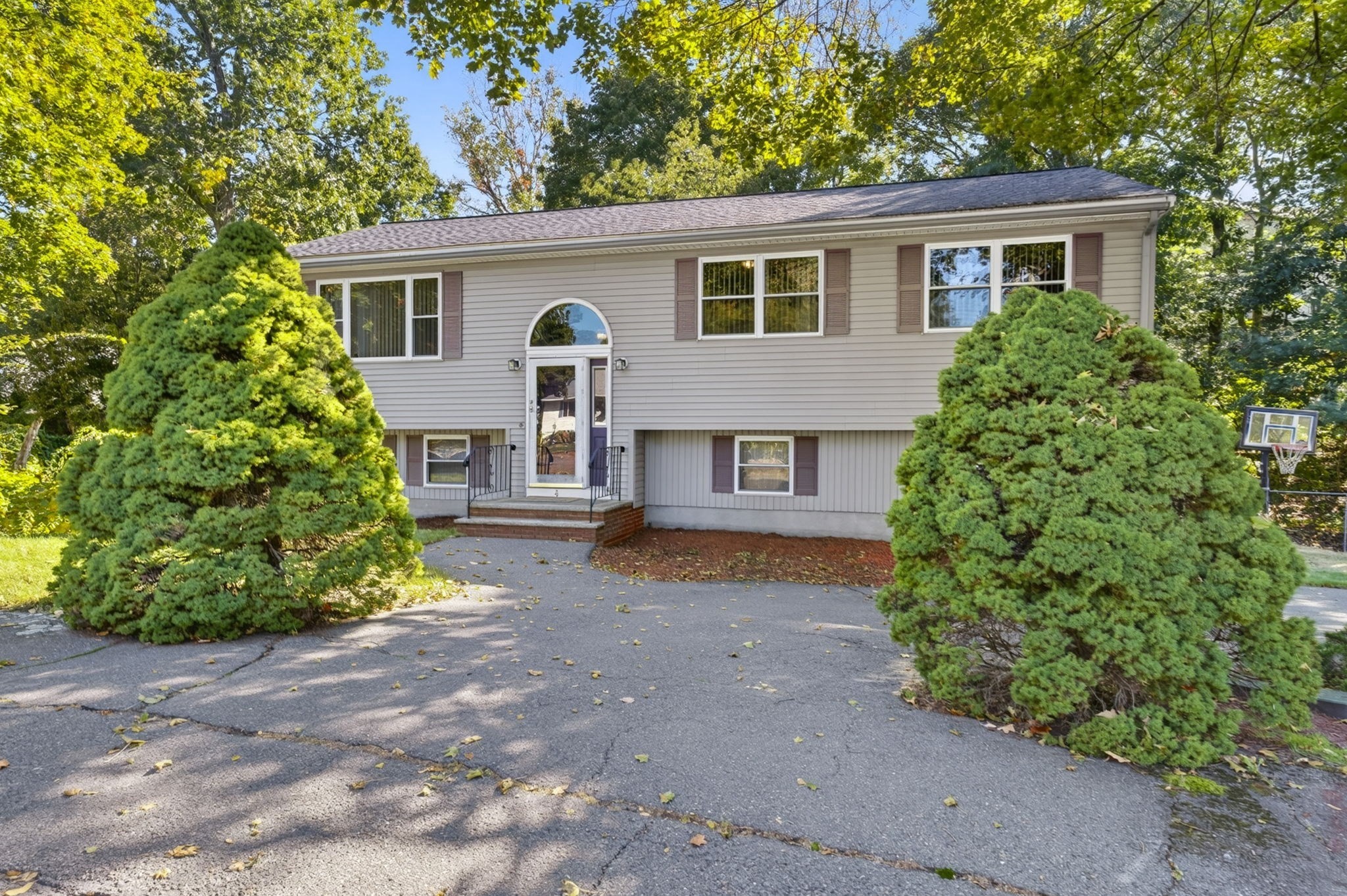 4 Wildwood Terrace Property Photo 2