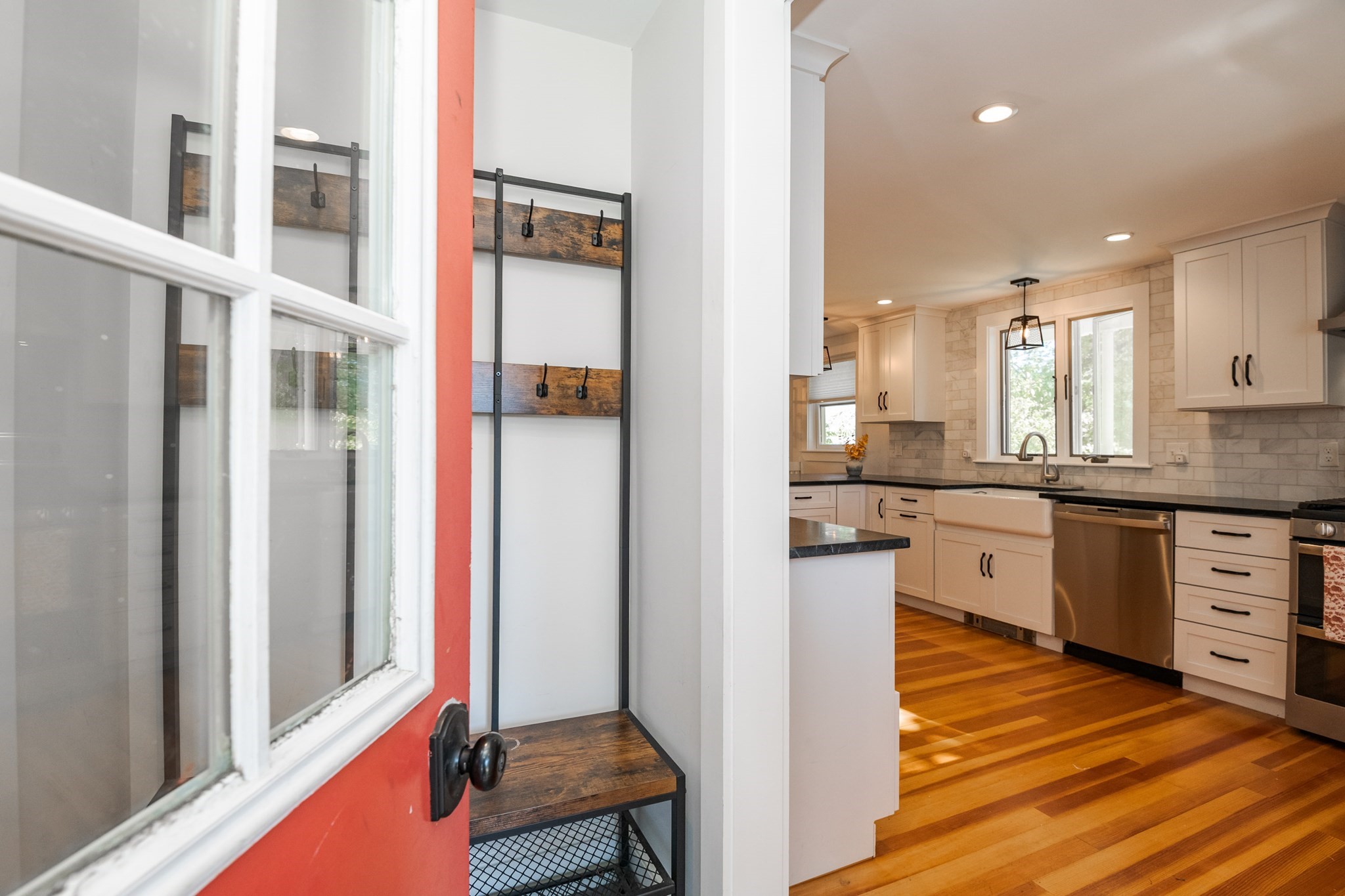 4 Pleasant St Property Photo 5