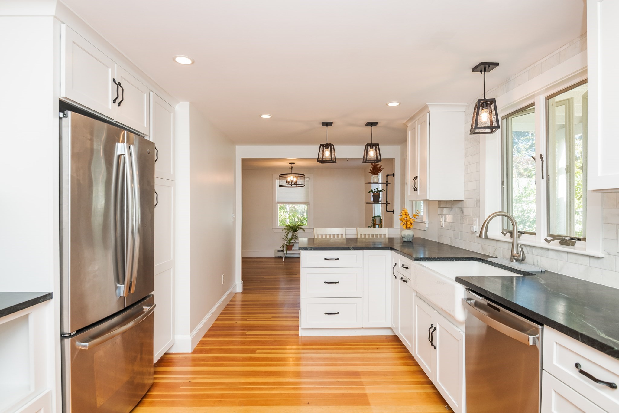 4 Pleasant St Property Photo 8