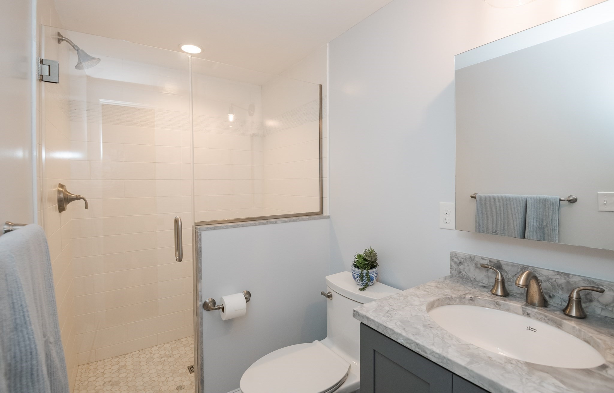 4 Pleasant St Property Photo 16