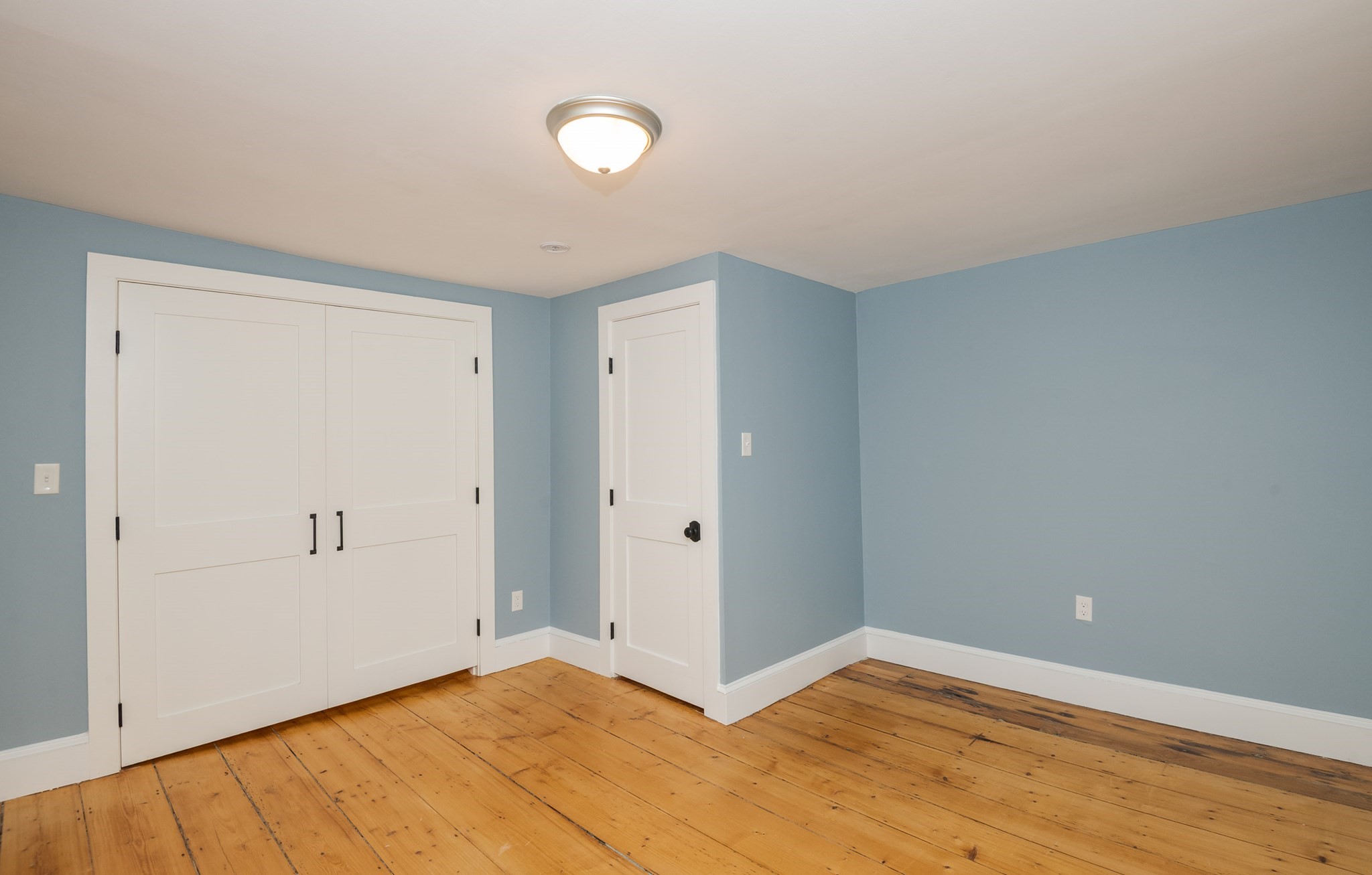 4 Pleasant St Property Photo 25