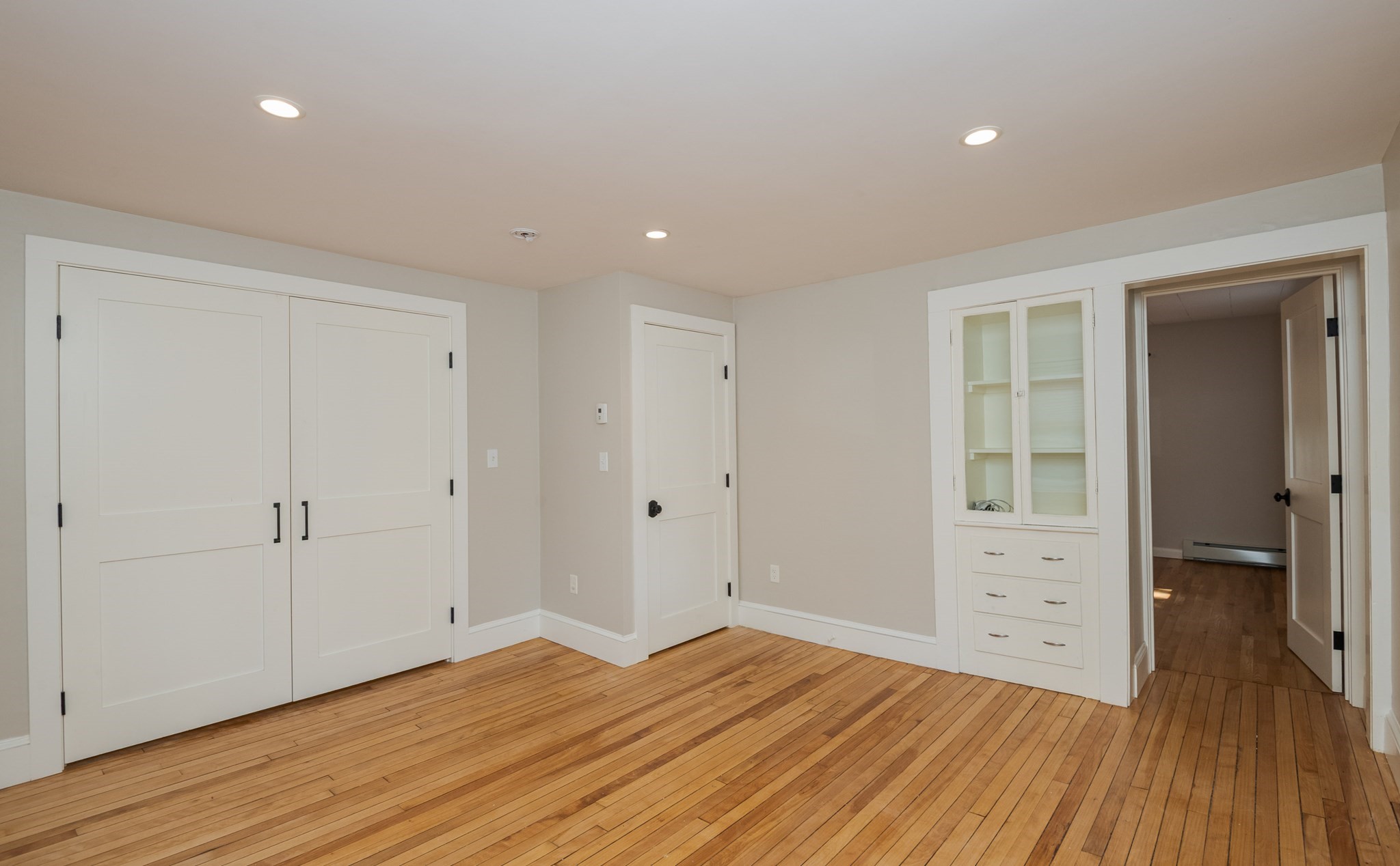 4 Pleasant St Property Photo 34