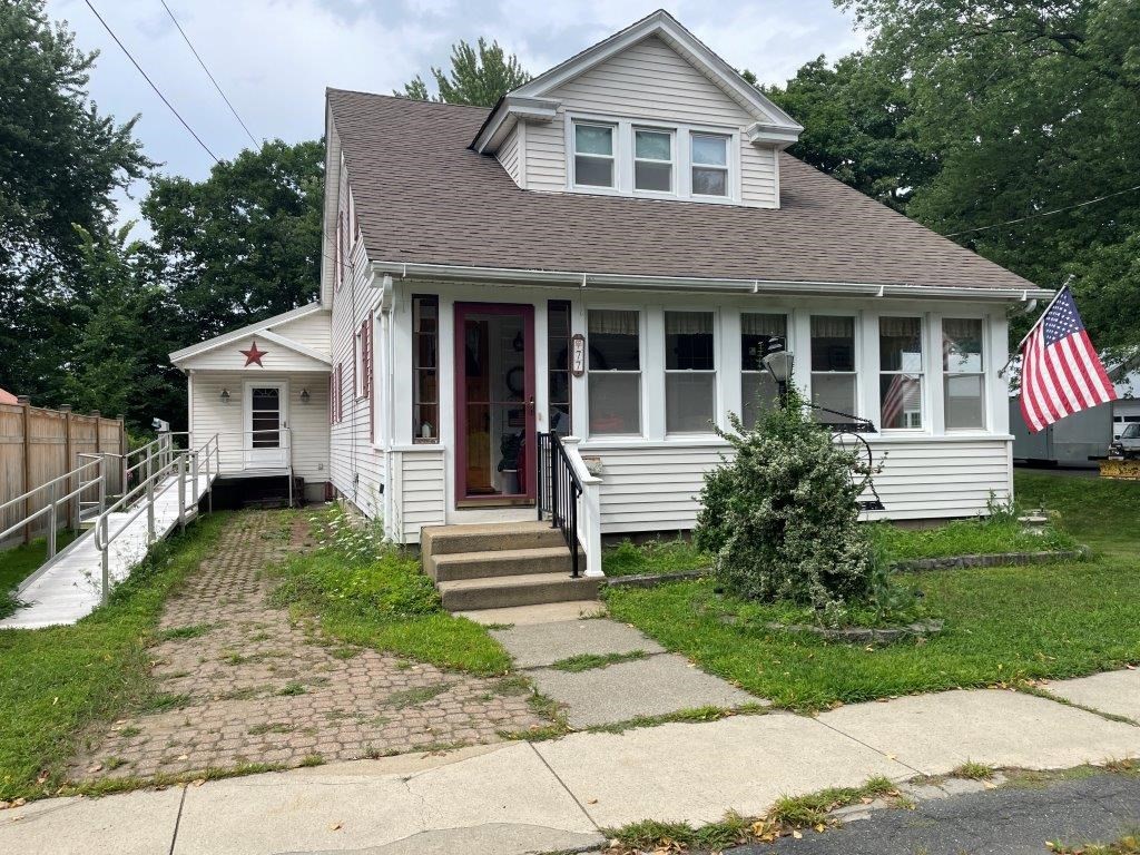 77 Newton Property Photo 1