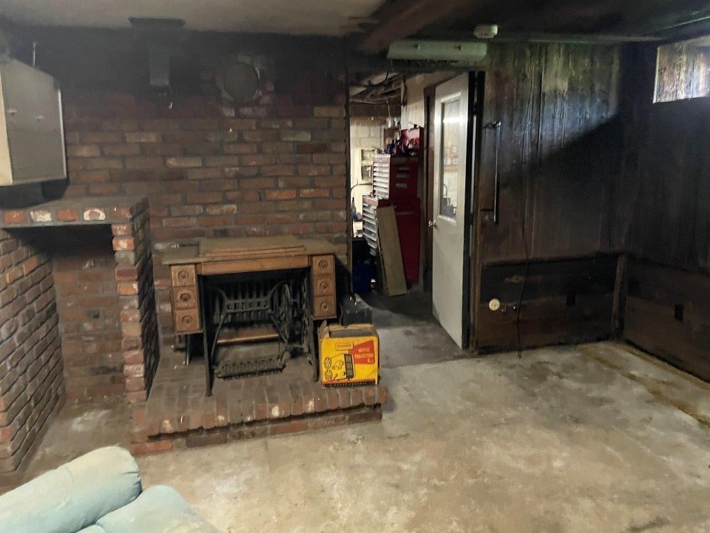 77 Newton Property Photo 26