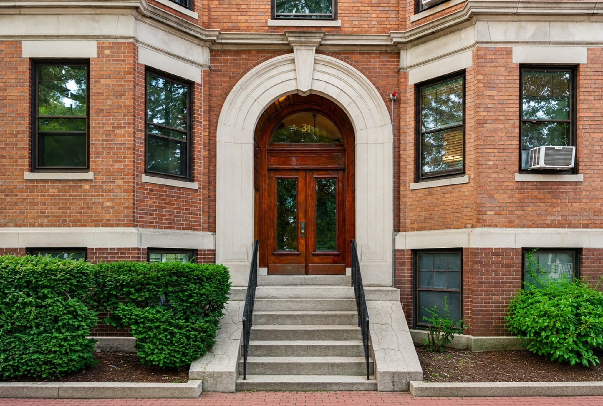 31 Linnaean St # 2 Property Photo 1