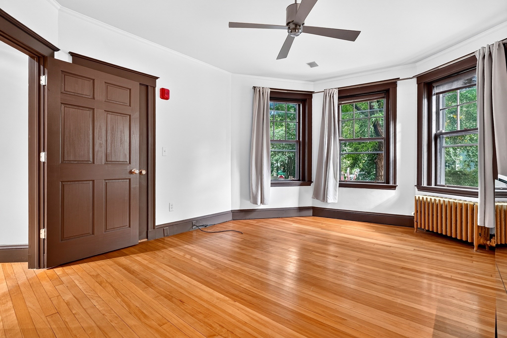 31 Linnaean St # 2 Property Photo 13