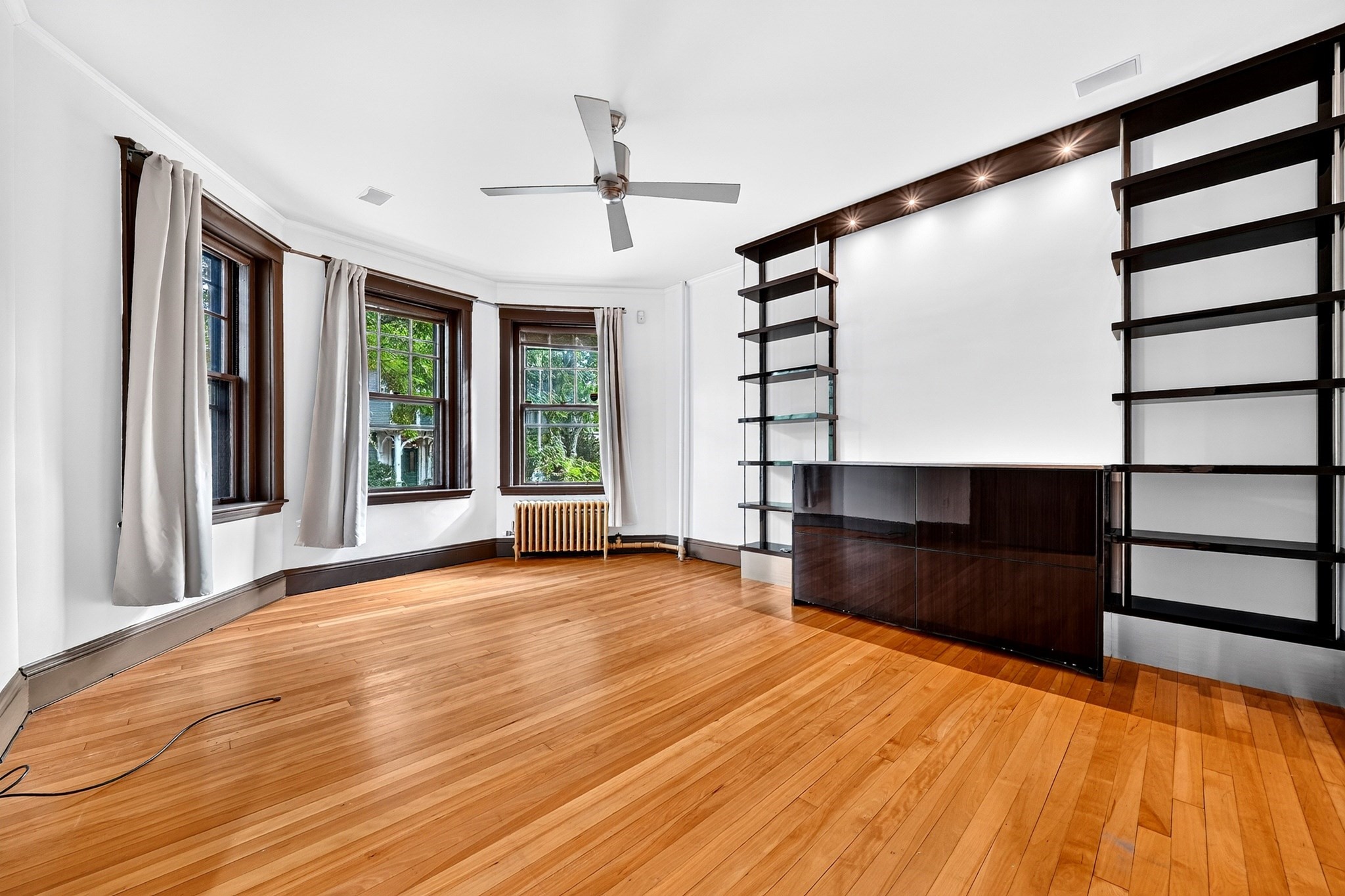 31 Linnaean St # 2 Property Photo 14