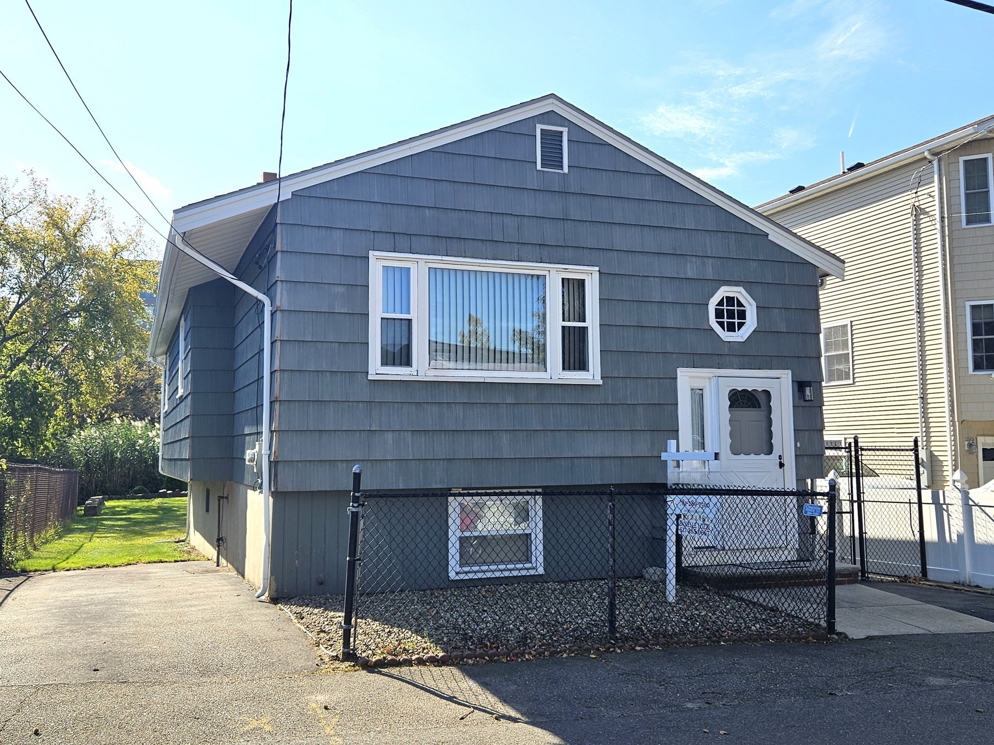 75 Standish Rd Property Photo 1