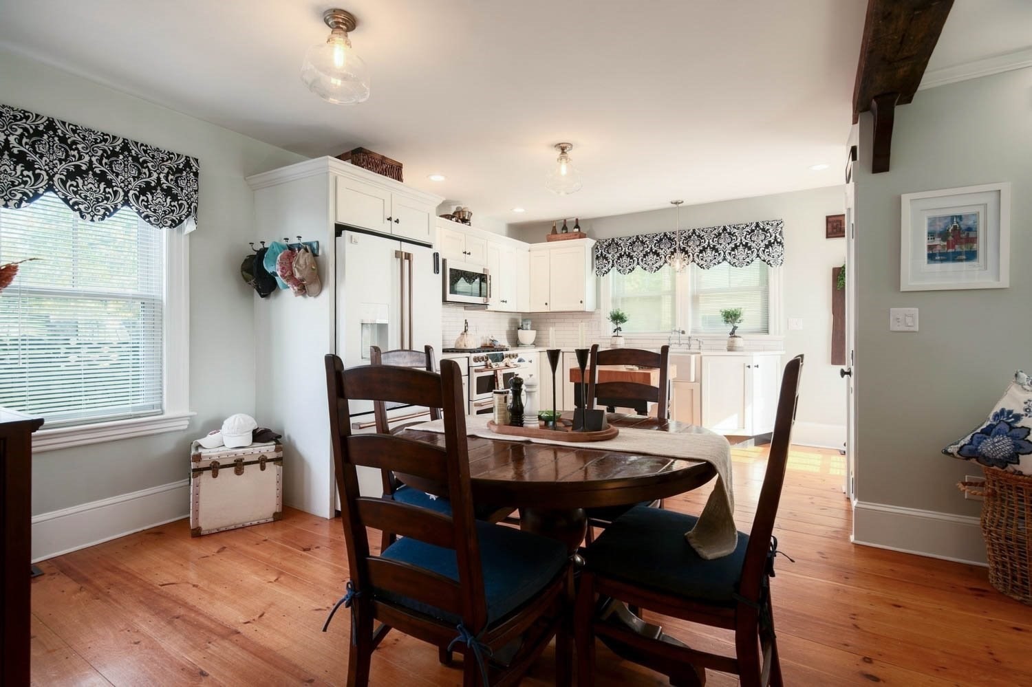 51 Temple Street Property Photo 32