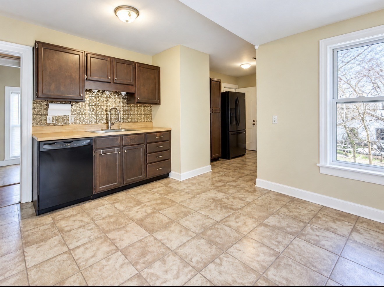 67 Thompson Street Property Photo 4