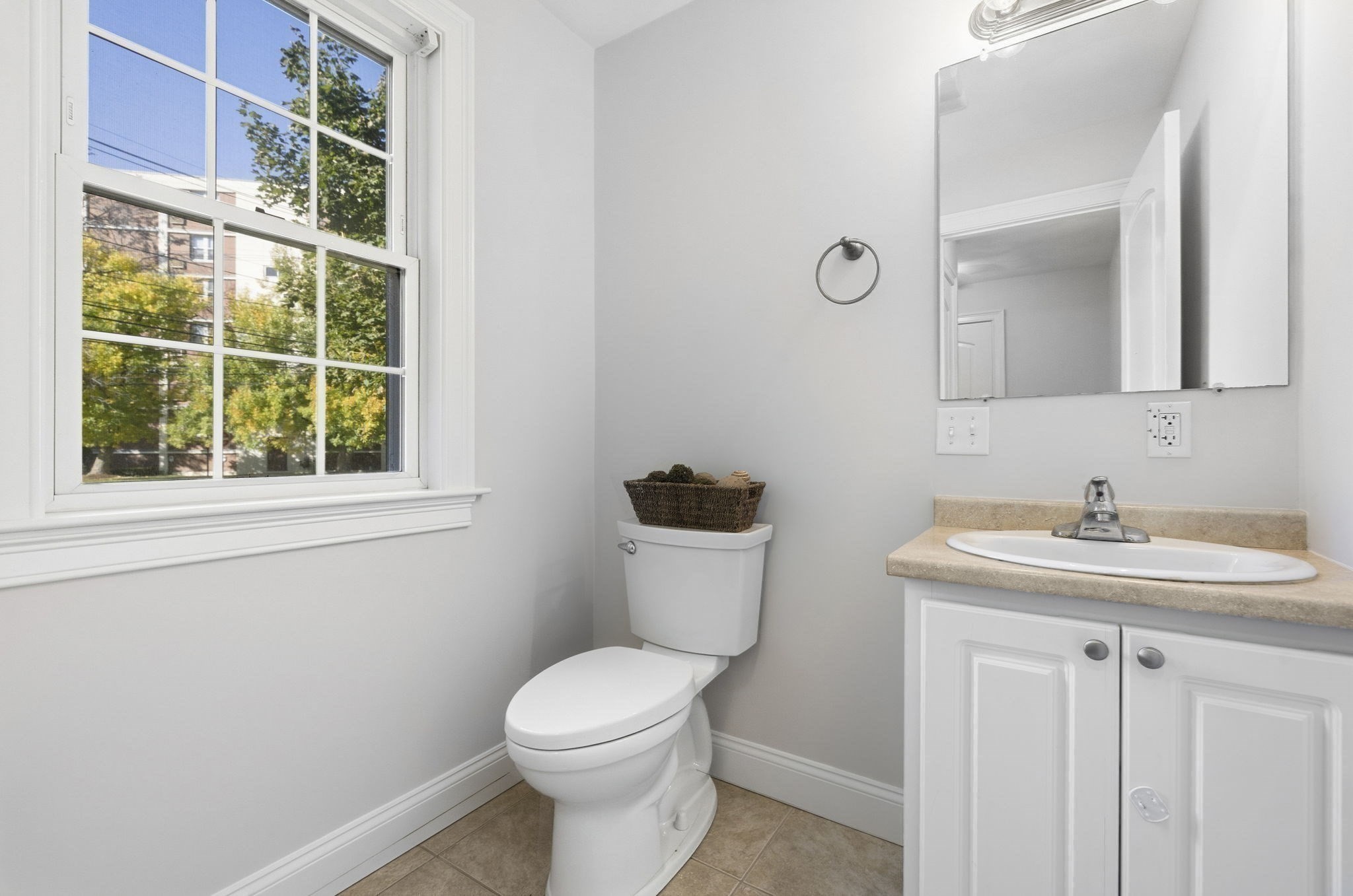 2a Auburn St # 2a Property Photo 11