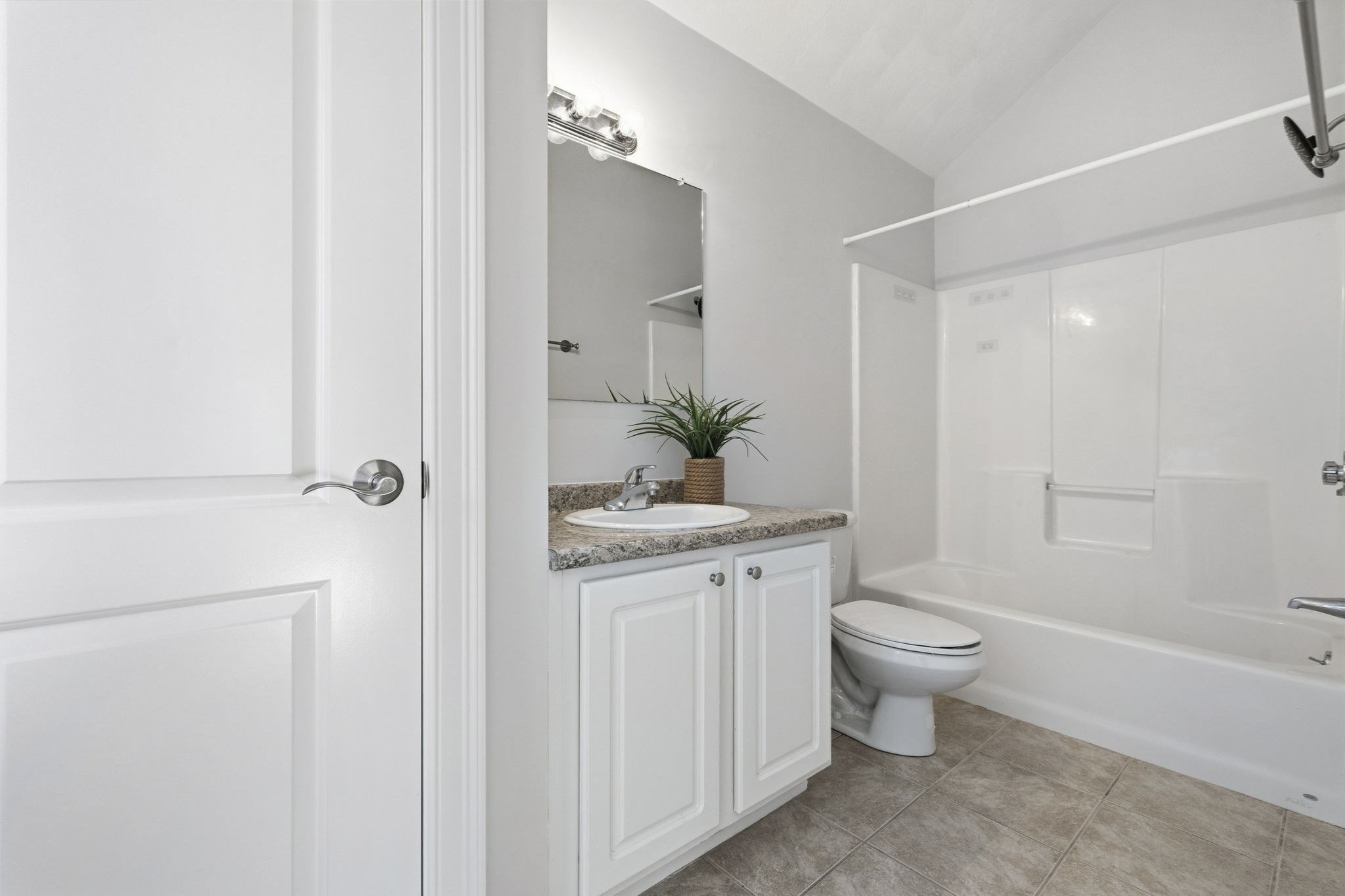 2a Auburn St # 2a Property Photo 14