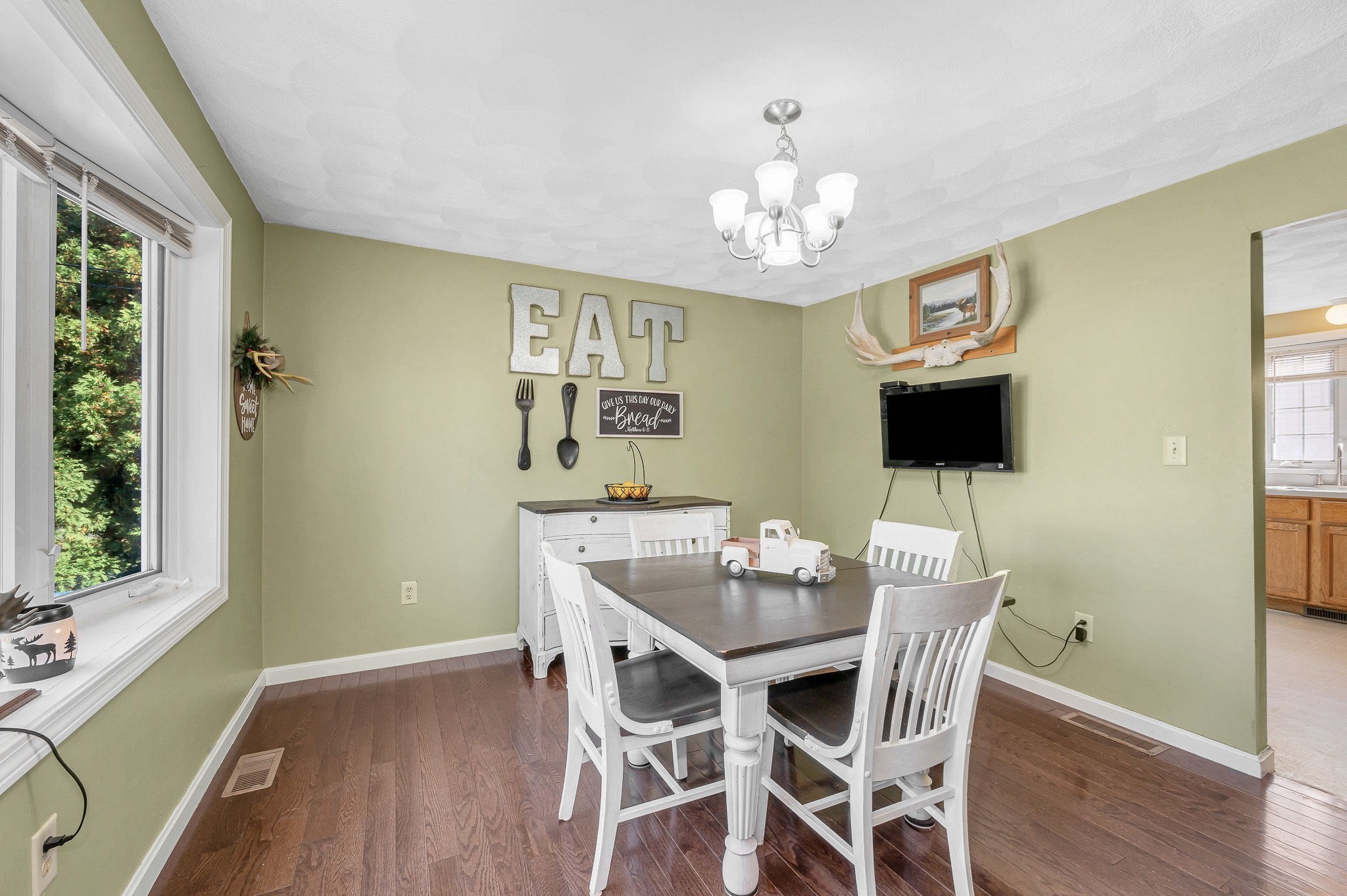 22-b Massachusetts Ave Property Photo 5