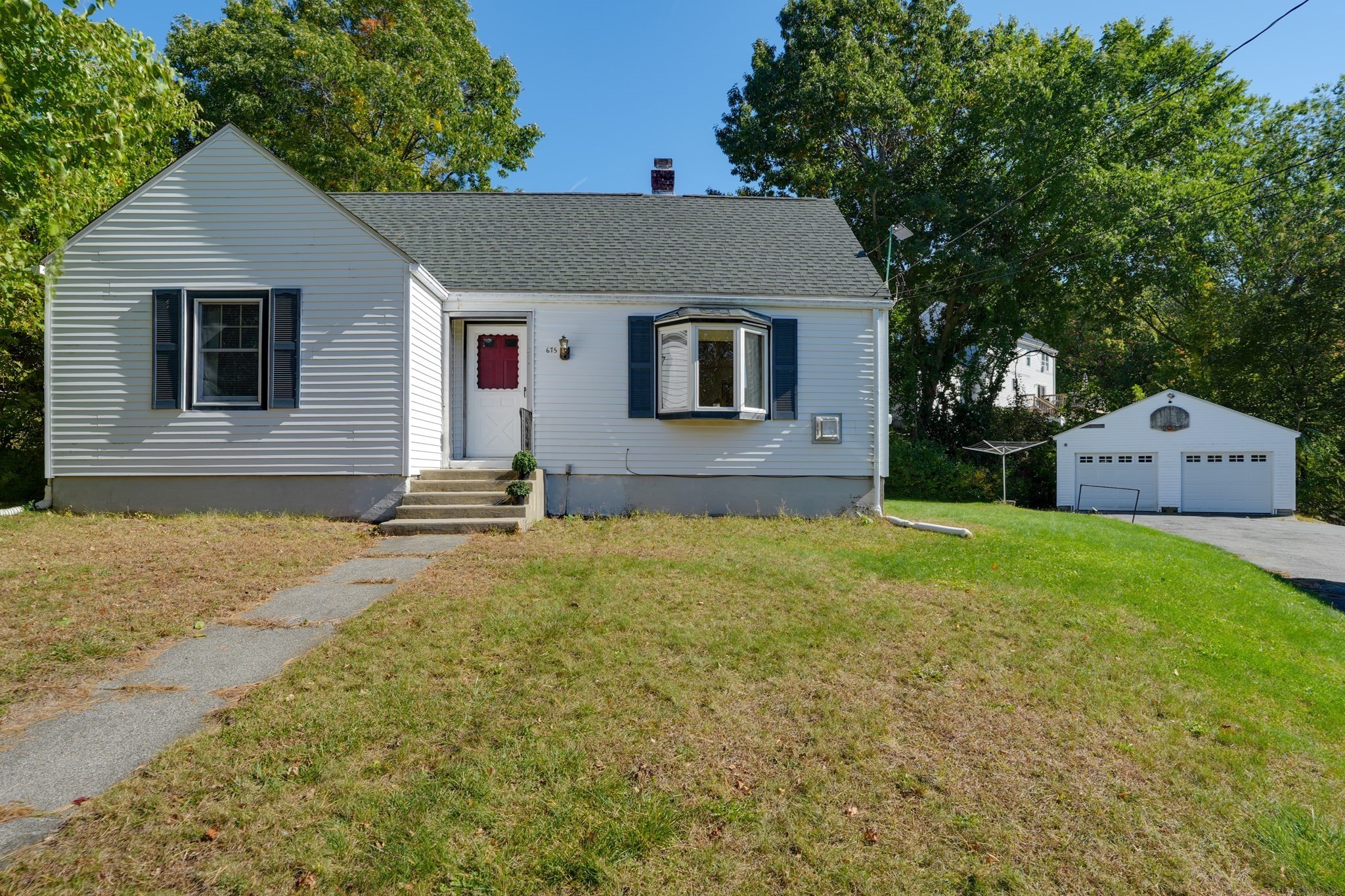 675 Burncoat Street Property Photo 1