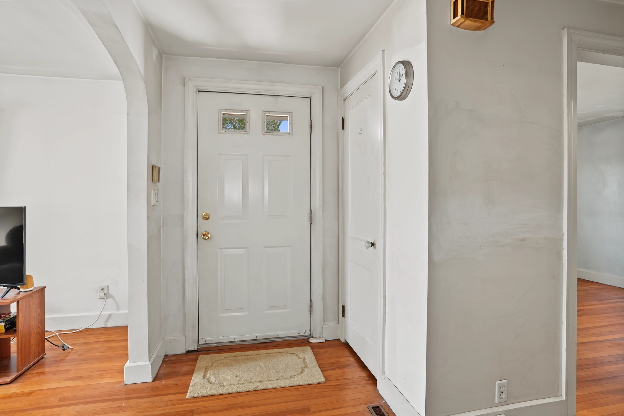 675 Burncoat Street Property Photo 2
