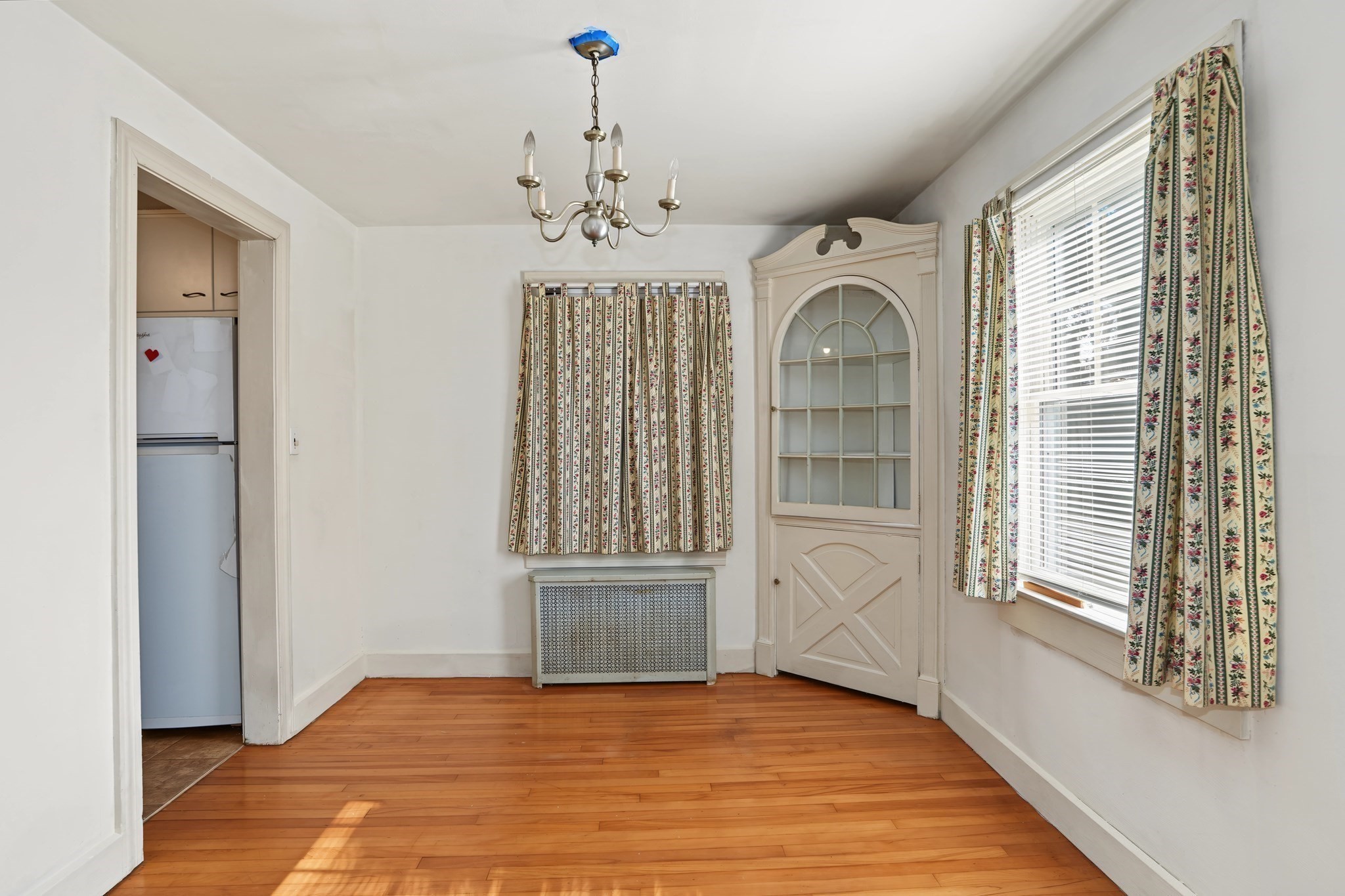 675 Burncoat Street Property Photo 6