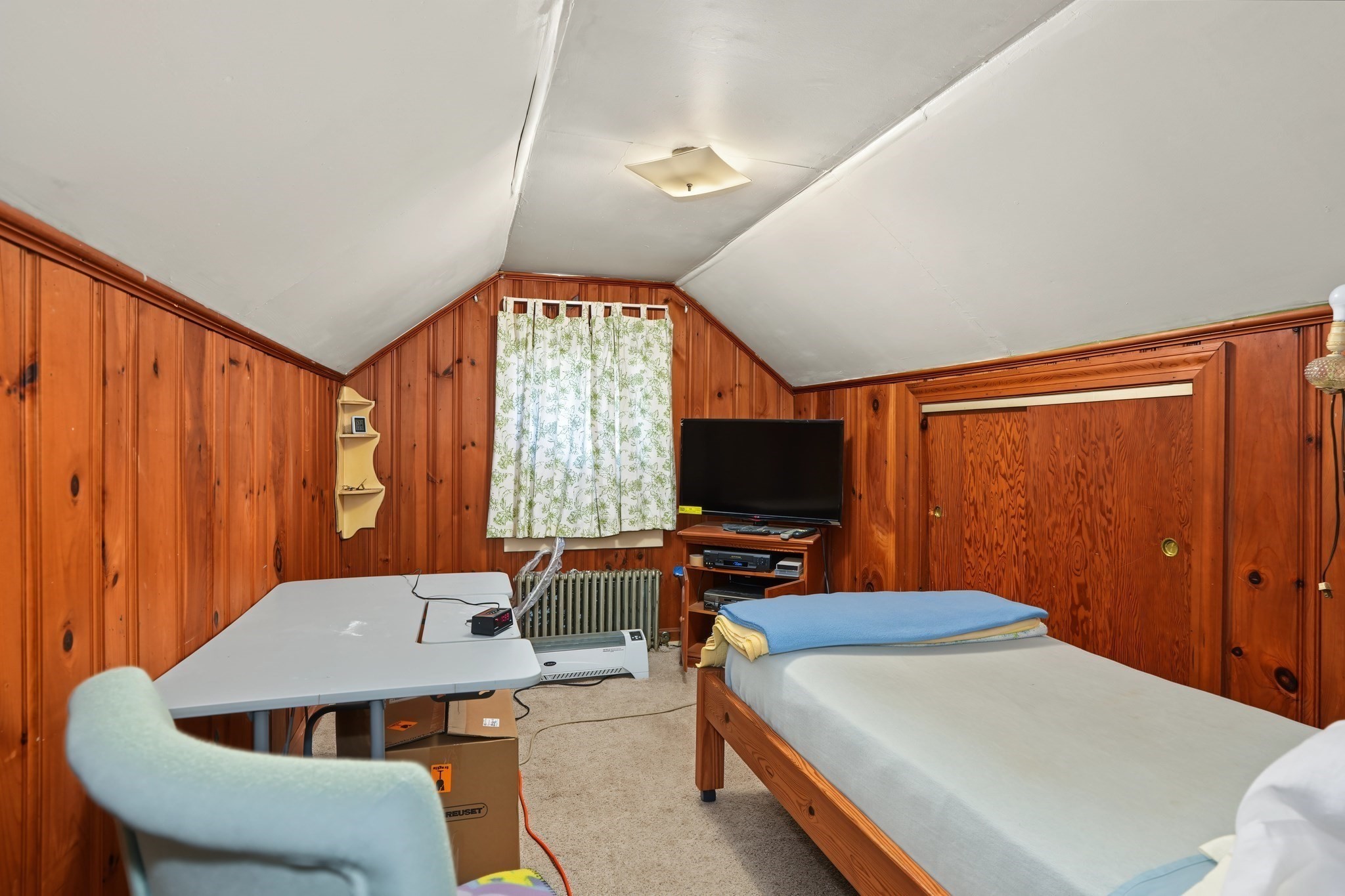 675 Burncoat Street Property Photo 15