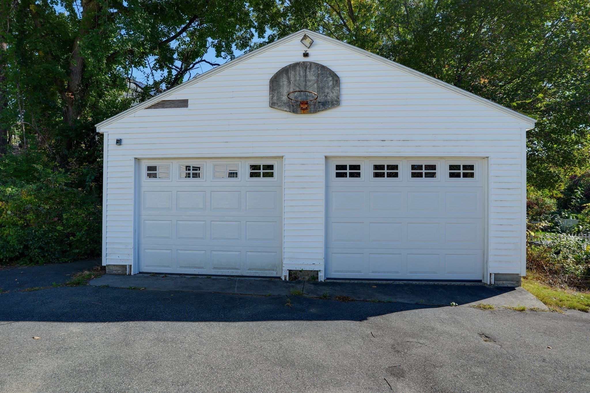 675 Burncoat Street Property Photo 21