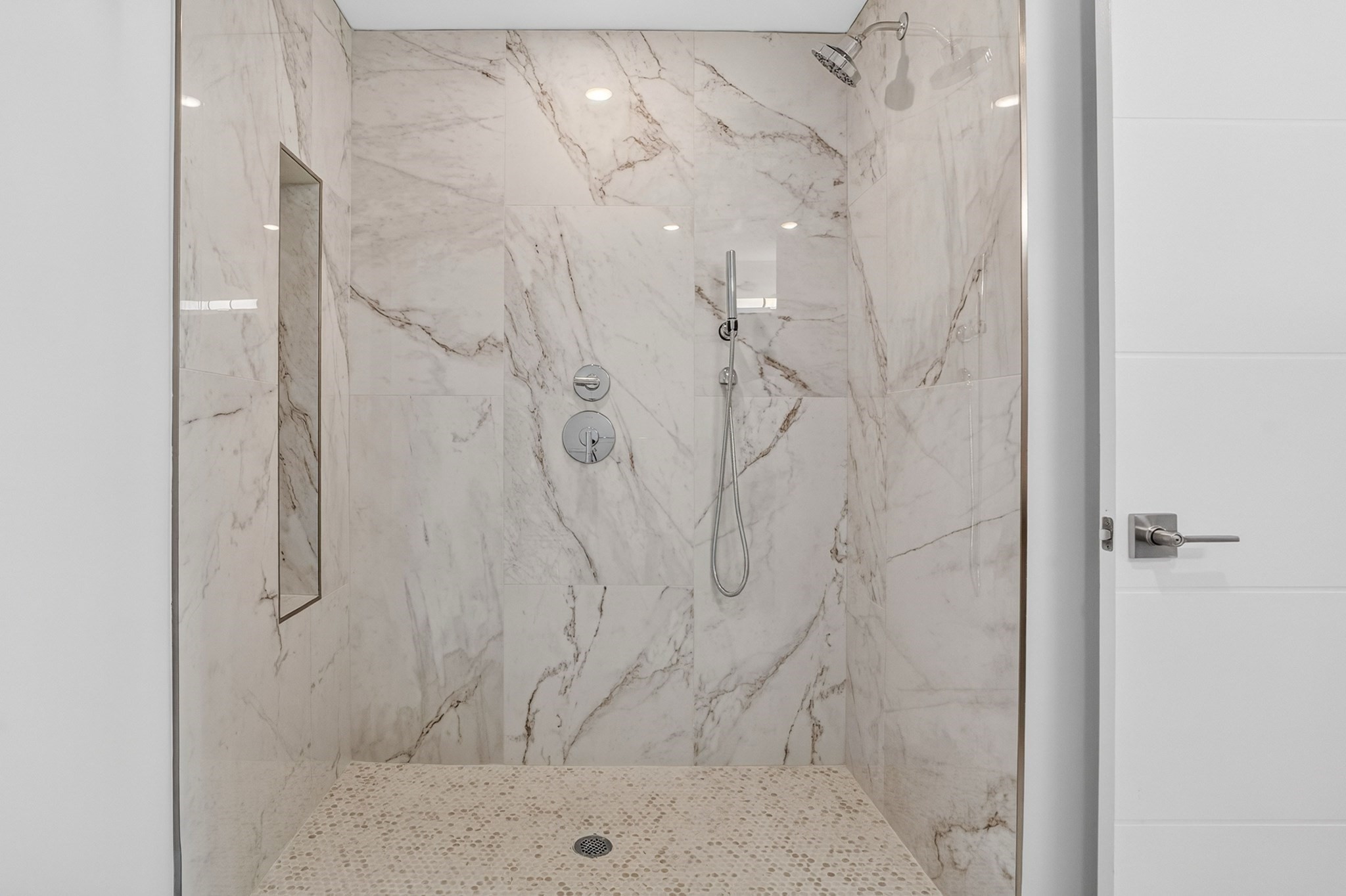 13 Warwick Street # 201 Property Photo 8