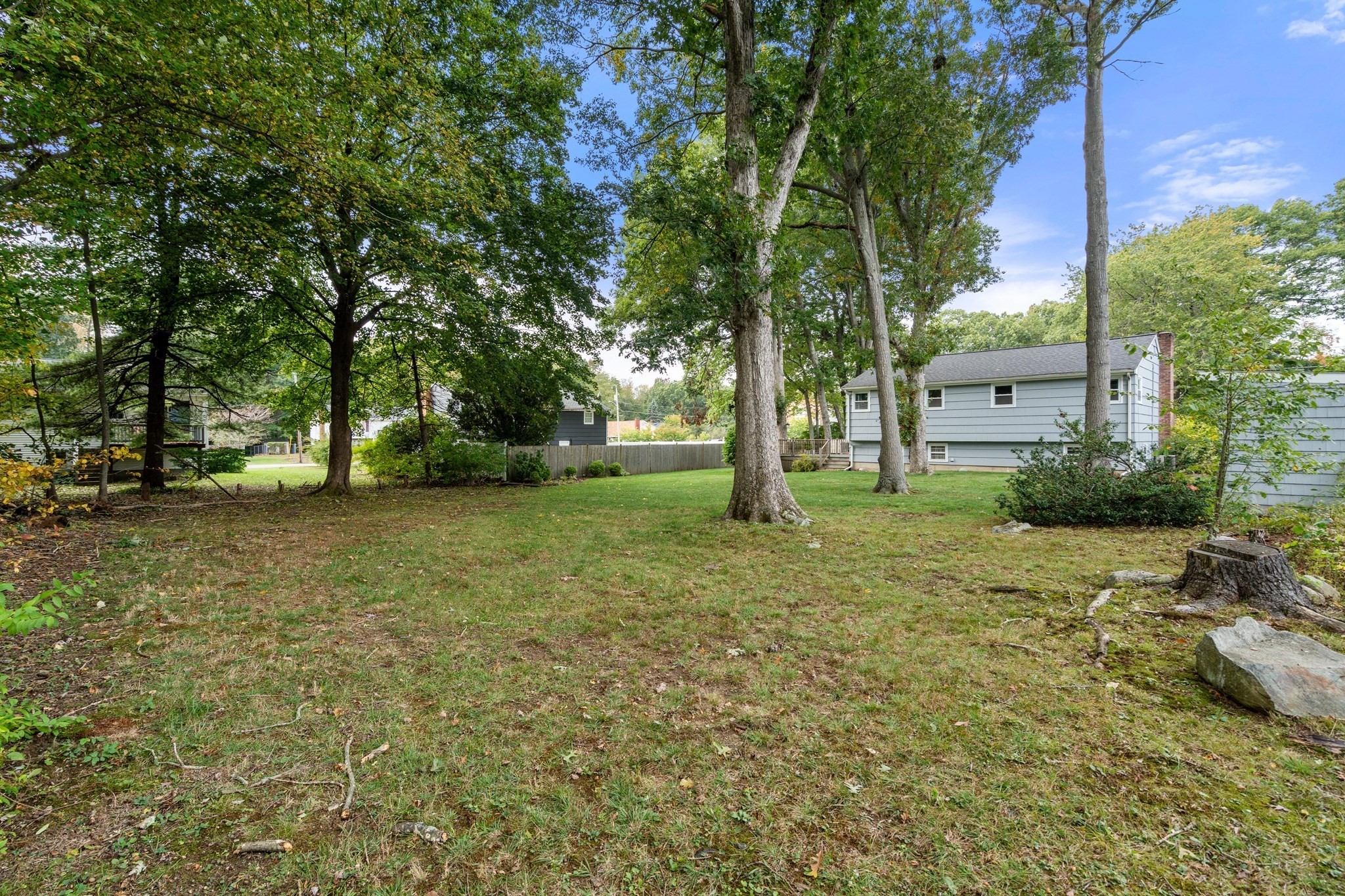 18 Julie Ave Property Photo 24