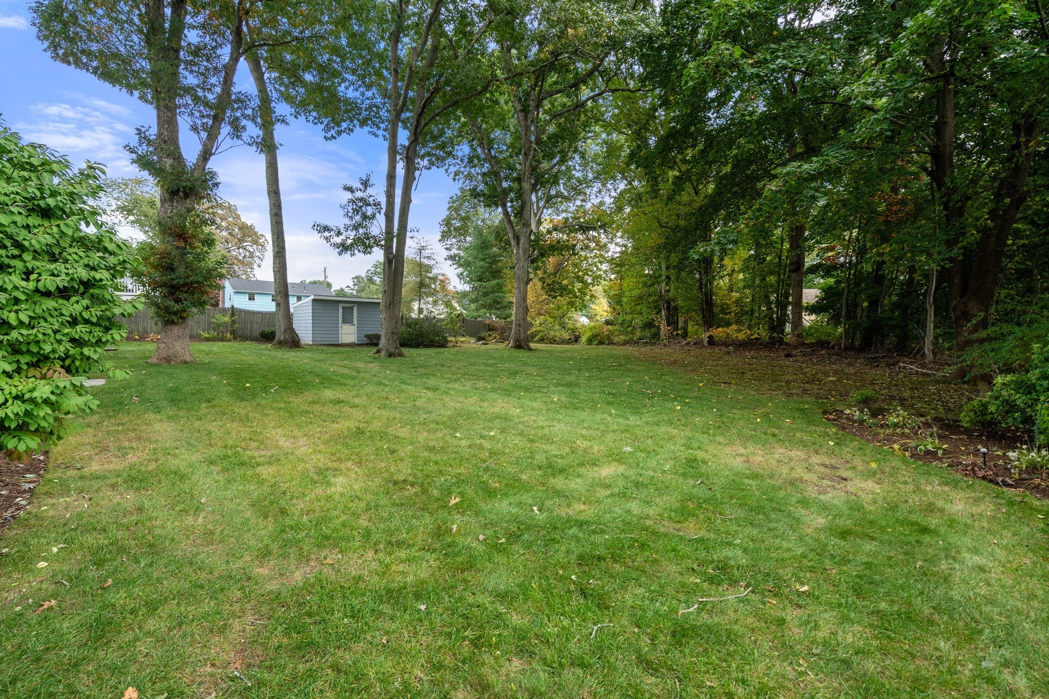 18 Julie Ave Property Photo 26