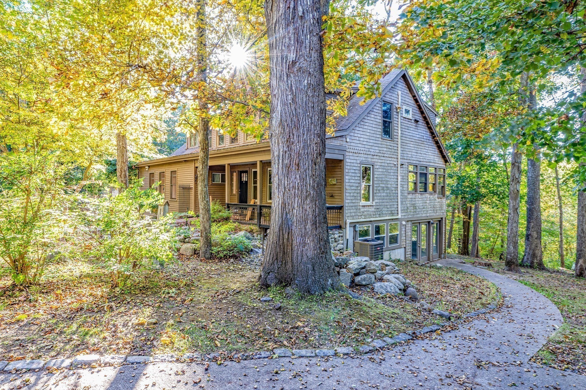 454 Spring St Property Photo 14