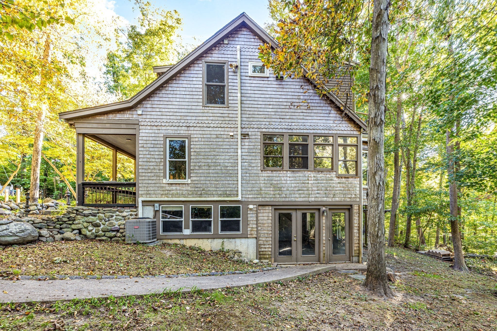 454 Spring St Property Photo 19