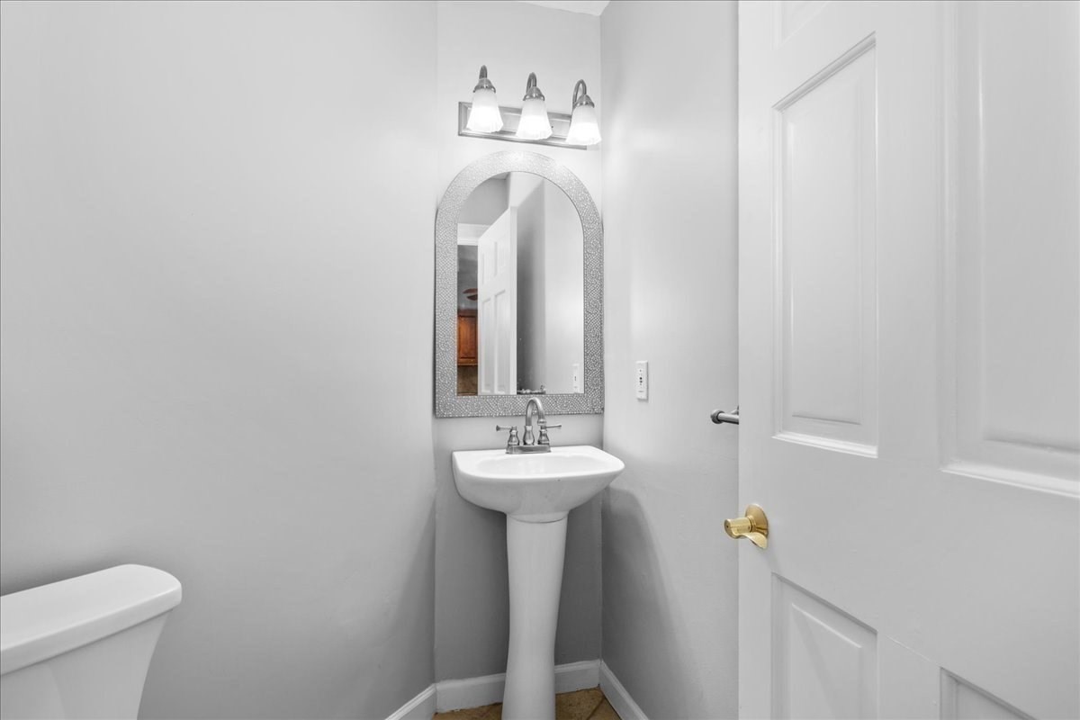 37 Eastern Point Dr # 35 Property Photo 17