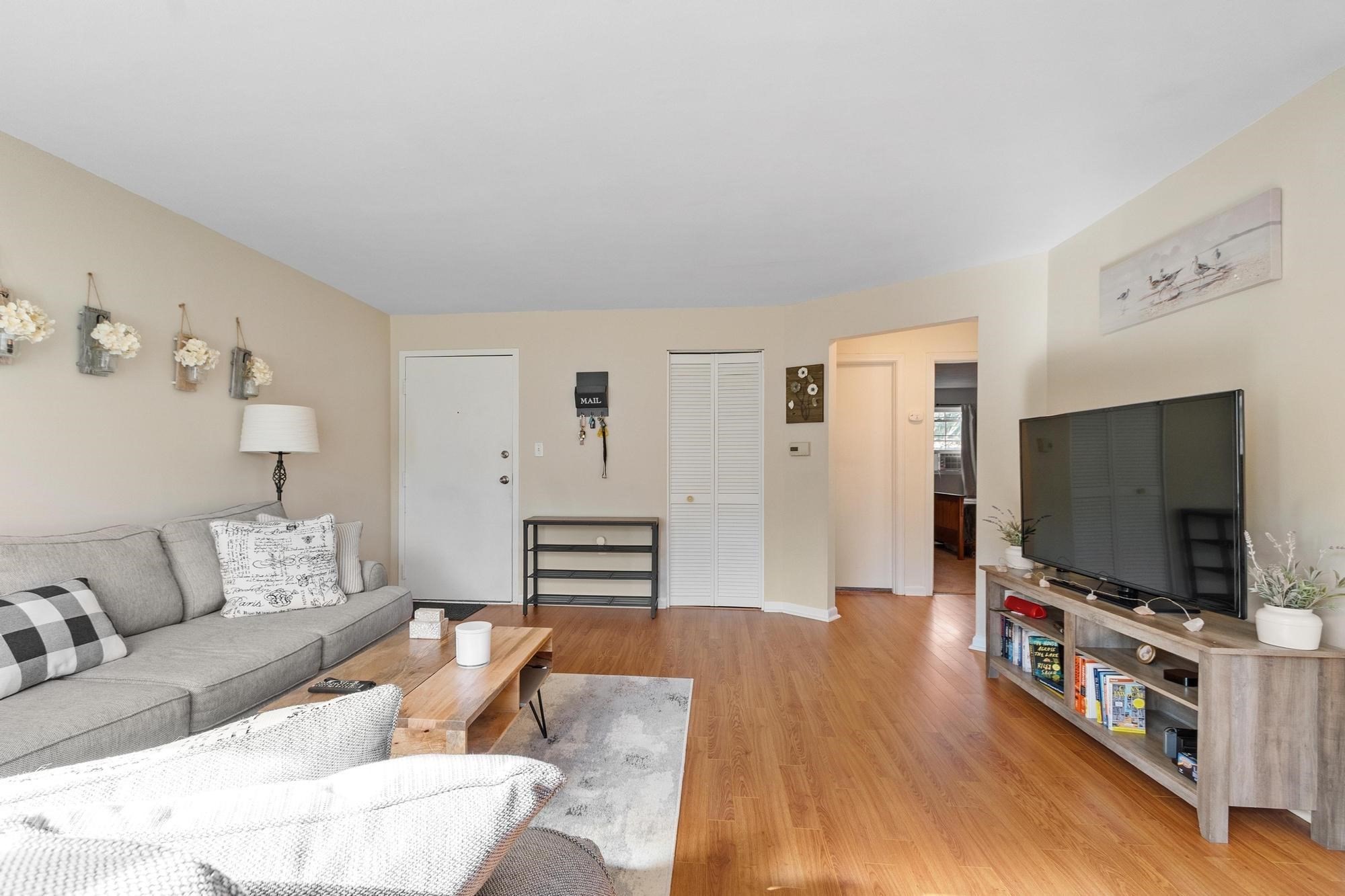 23 Edgelawn Ave # 5 Property Photo 3