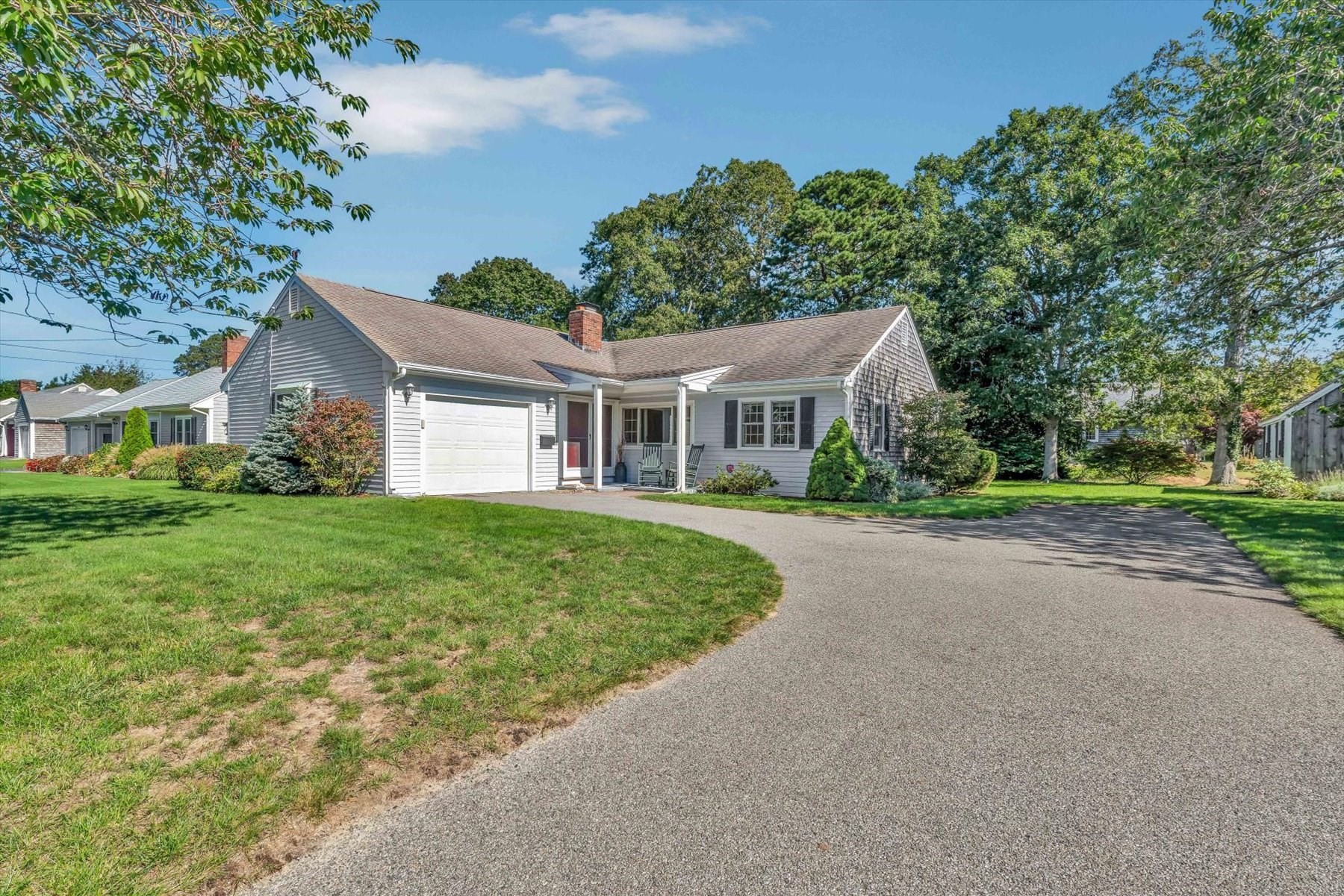 105 Captain Chase Rd Property Photo 1