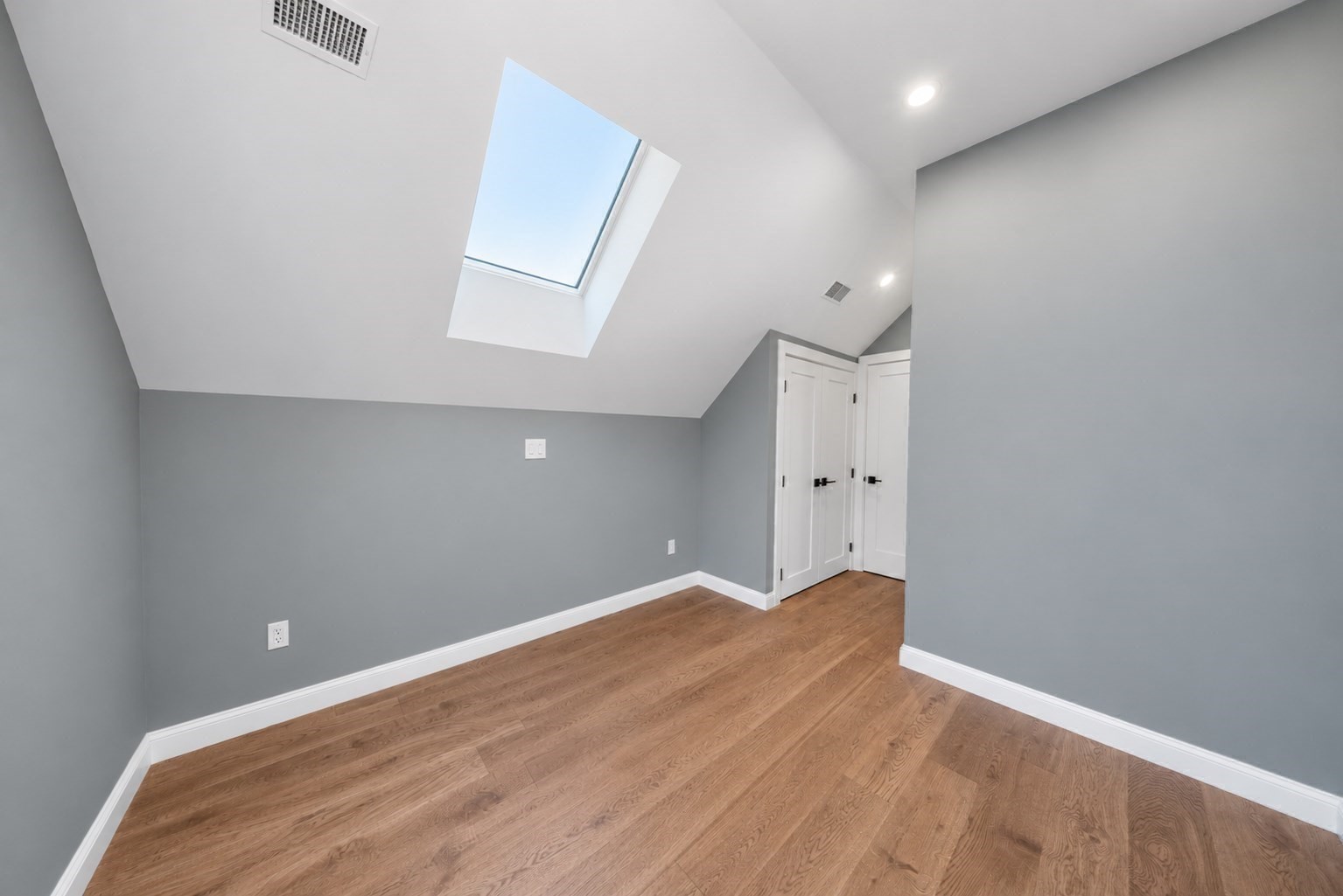 64 Dalby St # 3 Property Photo 6