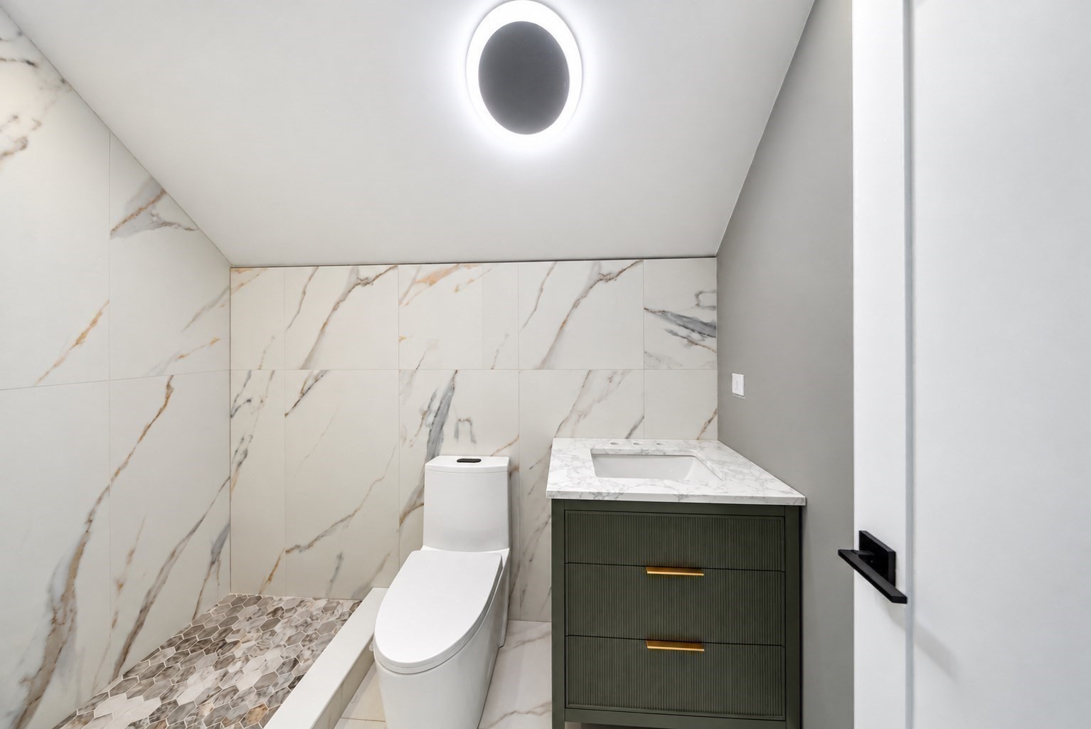 64 Dalby St # 3 Property Photo 8