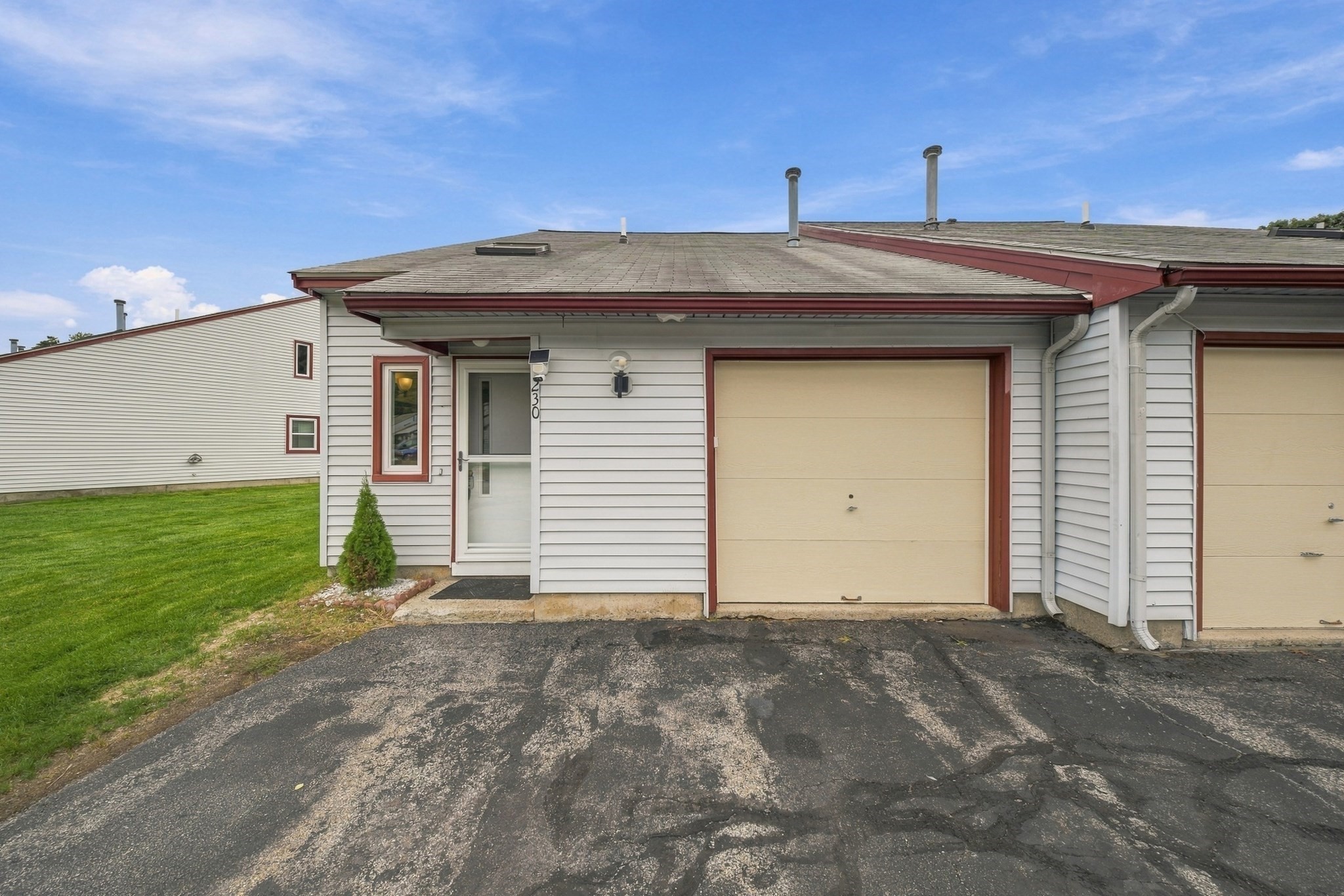 230 Stonebridge Dr # 230 Property Photo 1