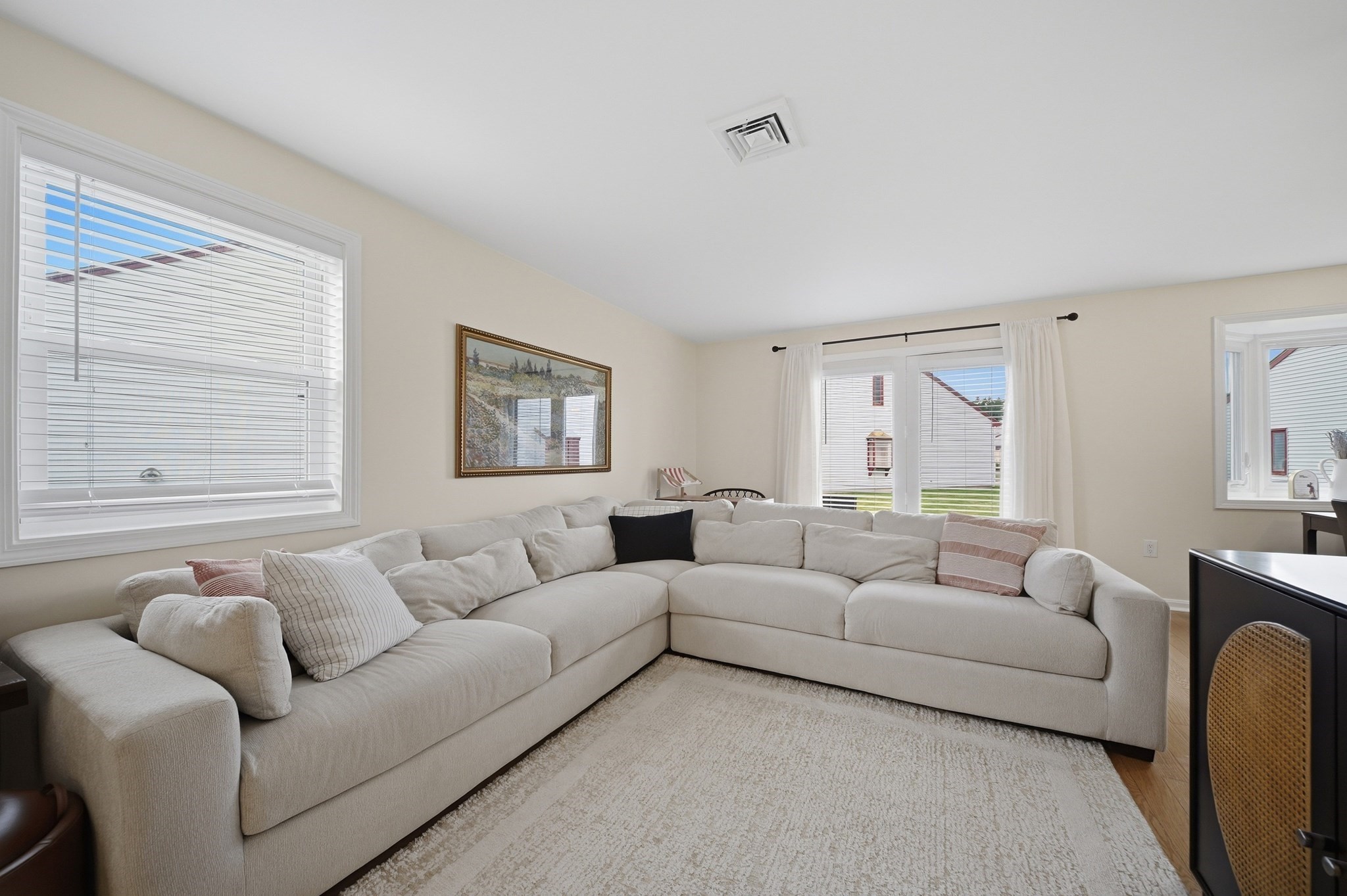 230 Stonebridge Dr # 230 Property Photo 4