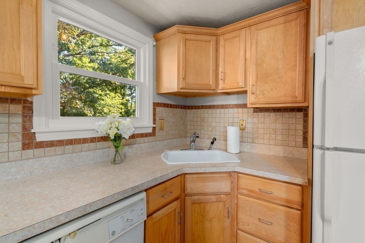 137 John A Dunn Memorial Dr # 6 Property Photo 7