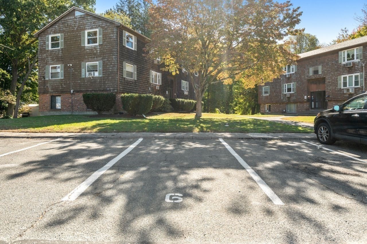 137 John A Dunn Memorial Dr # 6 Property Photo 18