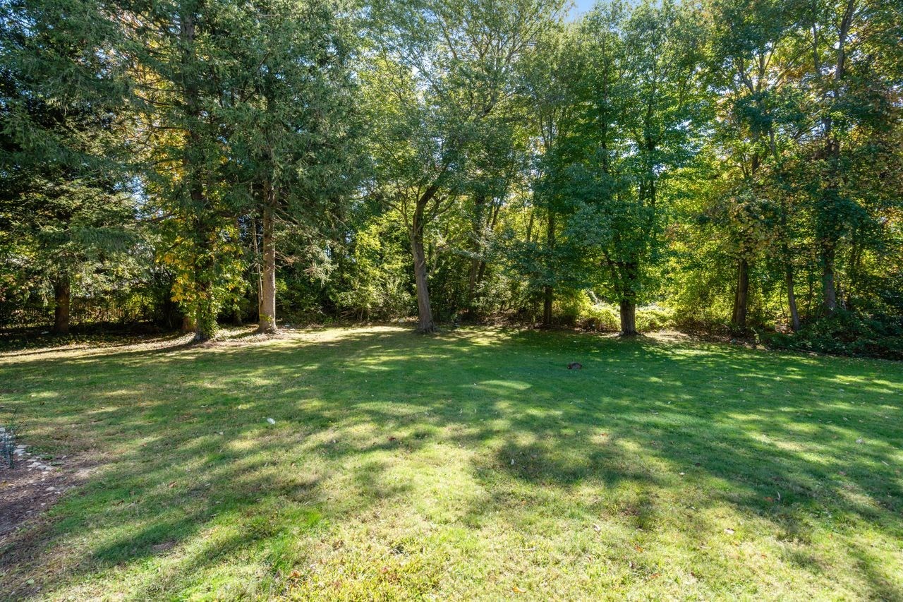 137 John A Dunn Memorial Dr # 6 Property Photo 24