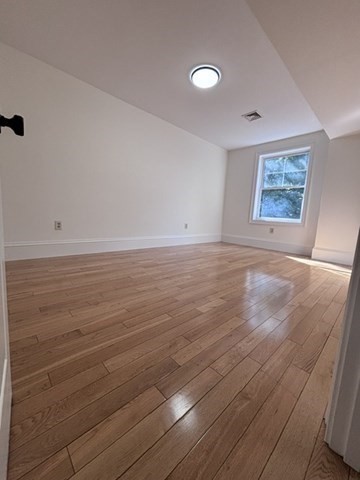 32 Cobden Street # 1 Property Photo 6