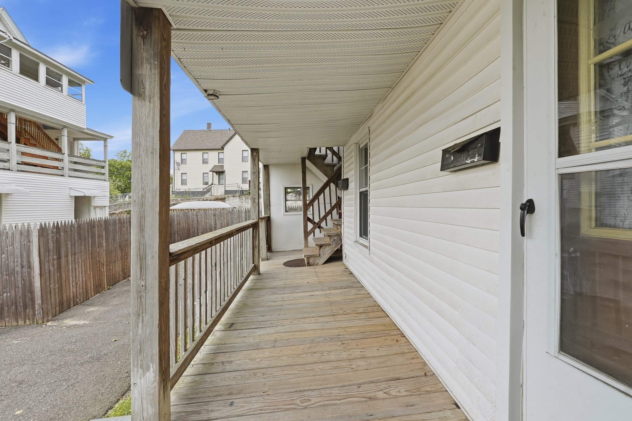 295 Main St Property Photo 3