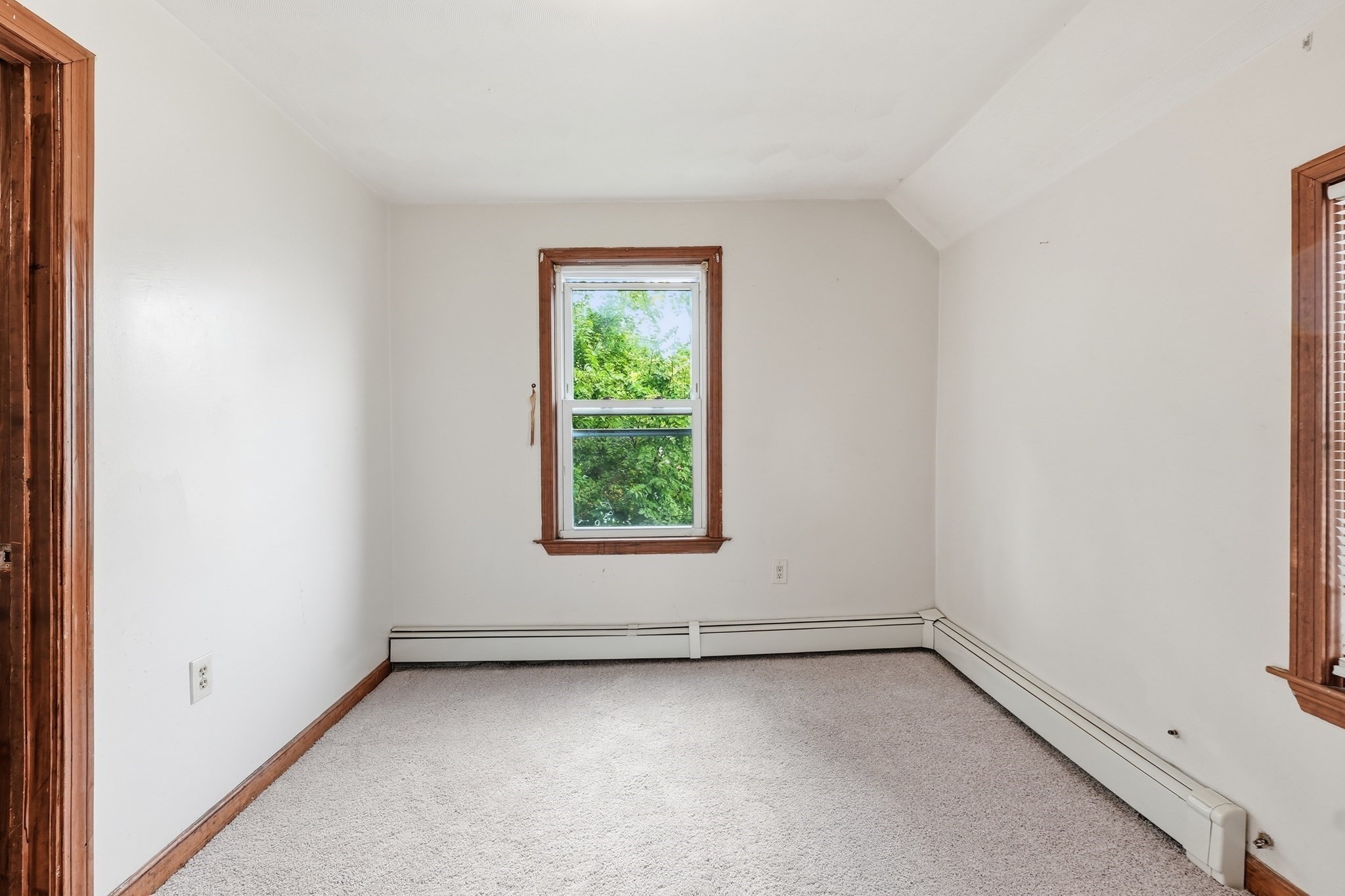 295 Main St Property Photo 8