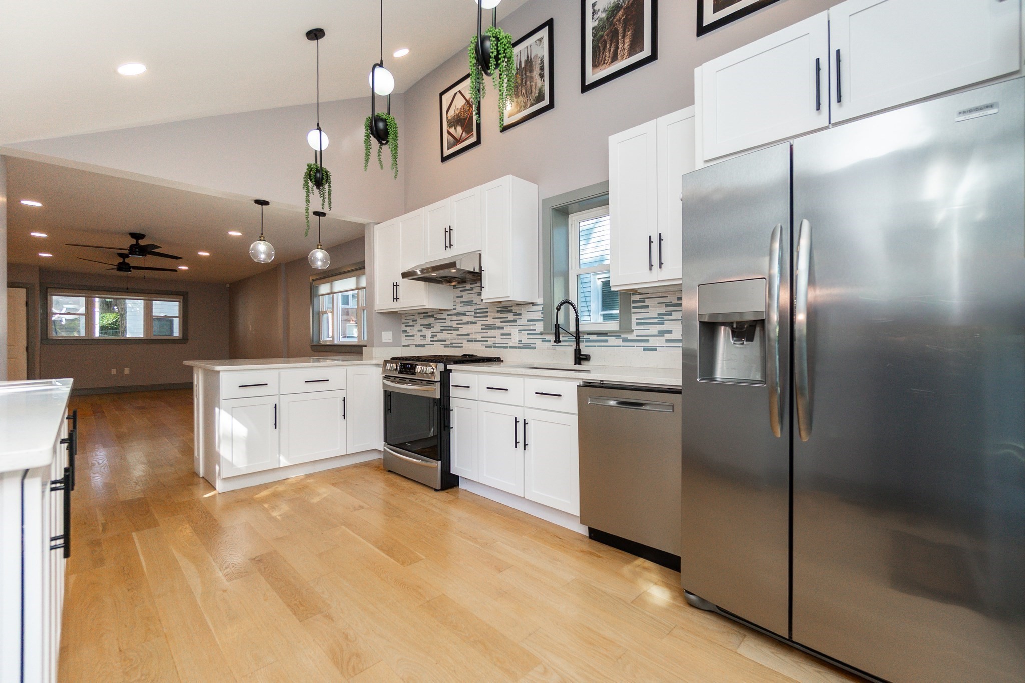 10 Eighth St Property Photo 1